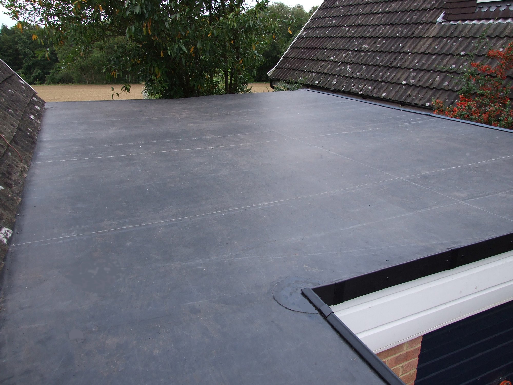 PROS OF EPDM ROOFING
