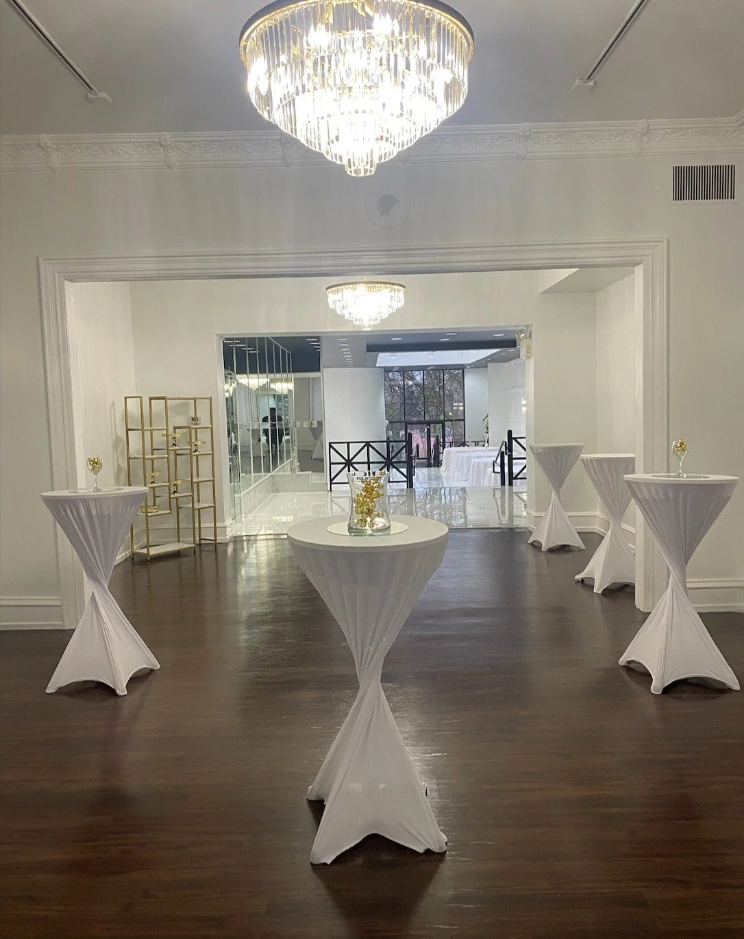 Time for a cocktail! #weddingvenue #wedding #yorkpa #downtownyork #venue #party #eventvenue #birthdaypartyvenue