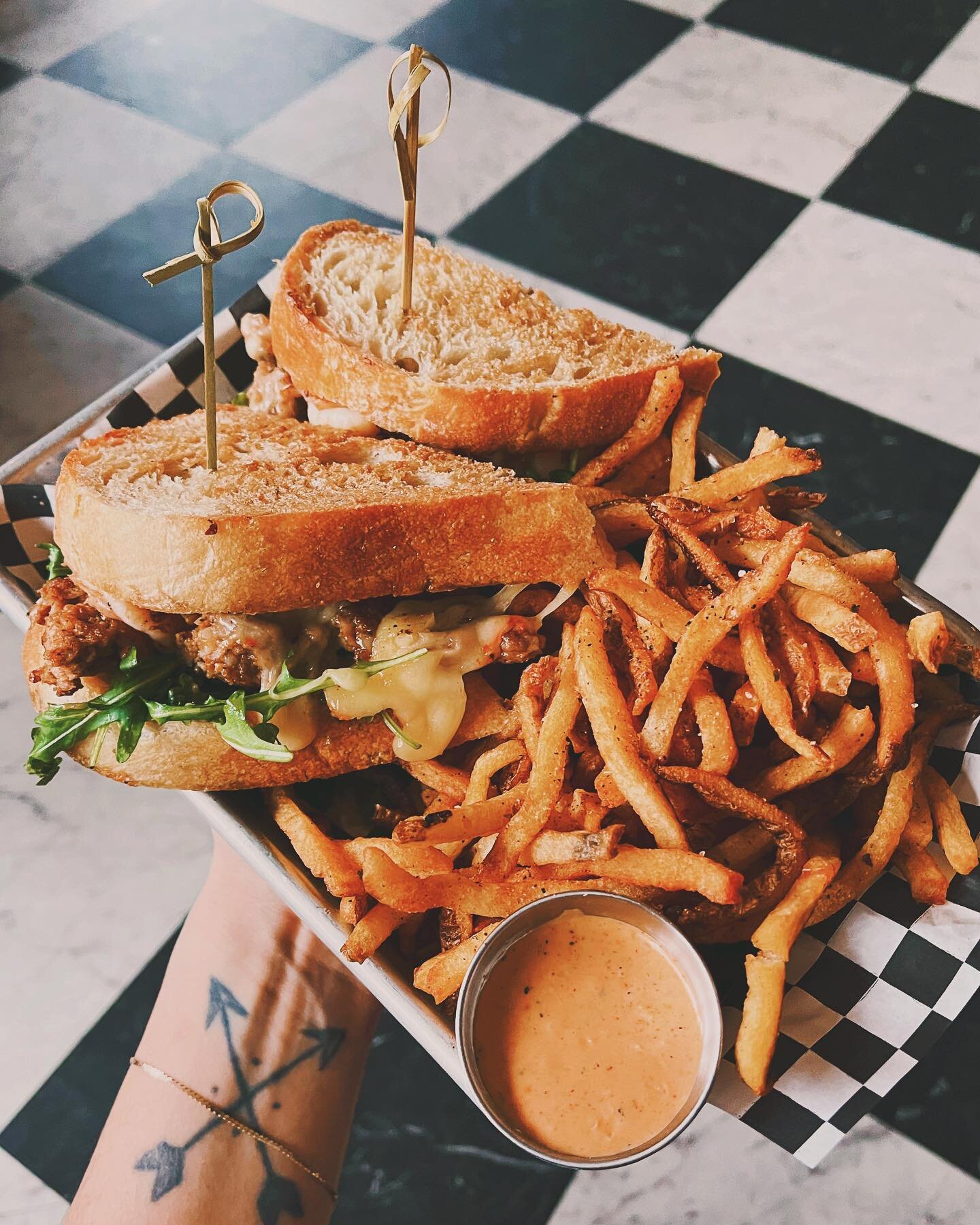 𝓑𝓲𝓴𝓲𝓷𝓲 𝓢𝓪𝓷𝓭𝔀𝓲𝓬𝓱, ever heard of her? 
blackened shrimp, homemade andouille sausage, arugula, honey, mah&oacute;n, on house made bread&hellip; HOUSE MADE BREAD! A southern twist on a Barcelona classic, why not?

This sandwich is so dang g