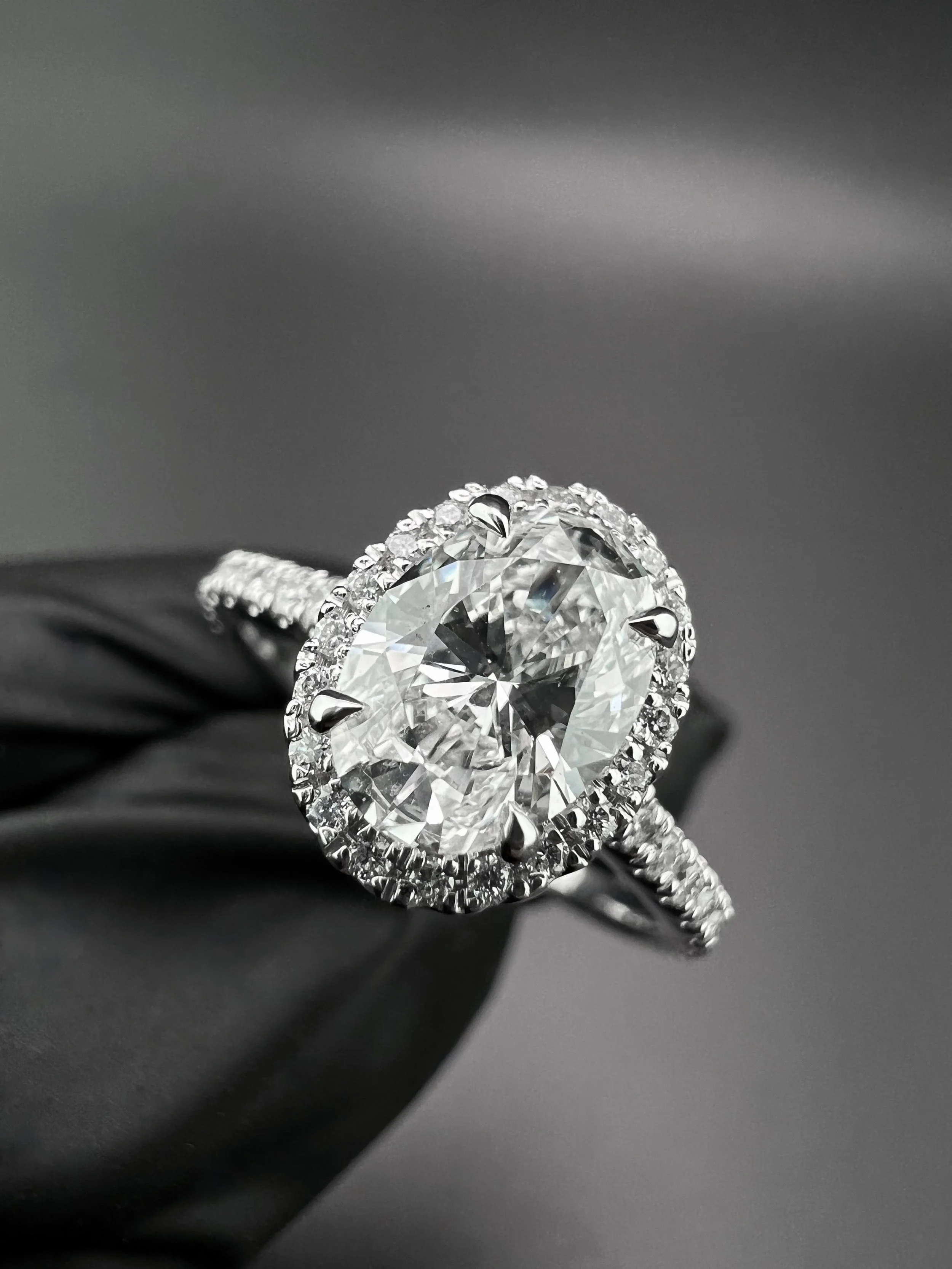 Custom Jewelry Chicago Jewelers Diamonds Jewelry High End Luxury