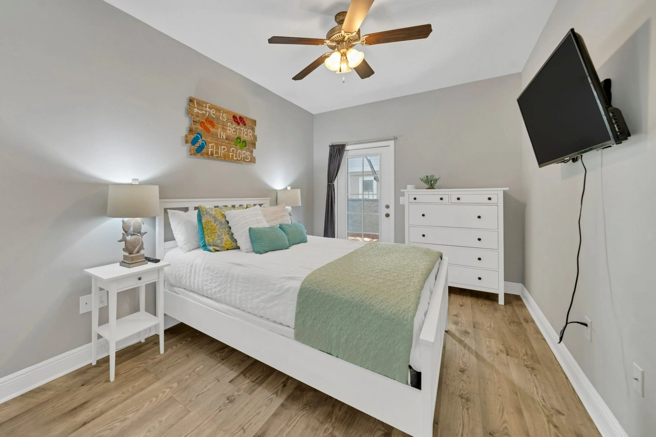 125 Crystal Beach Dr Unit 113-print-009-006-DSC02692-4050x2700-300dpi.jpg