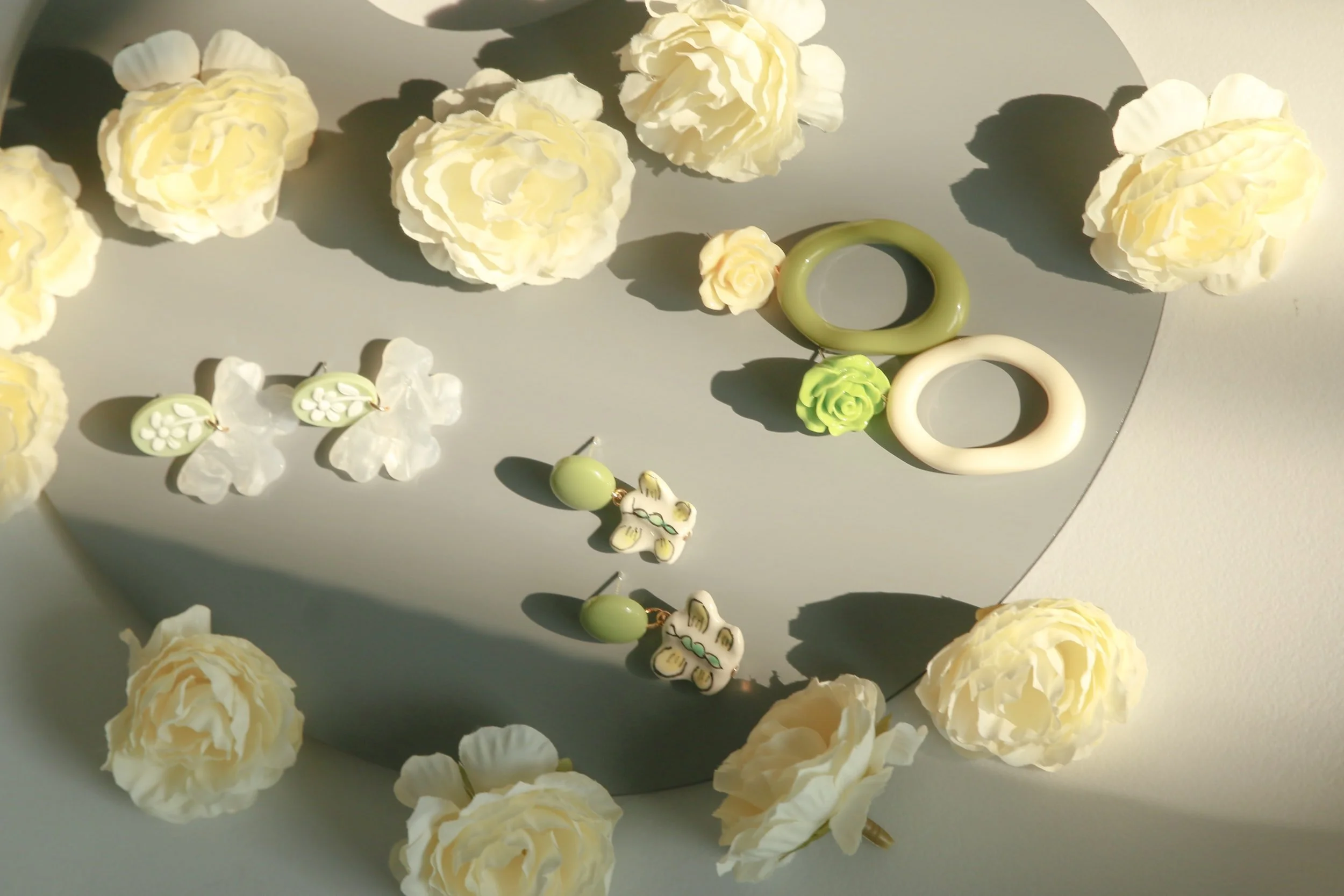 Adult Craft: Resin Jewelry Making