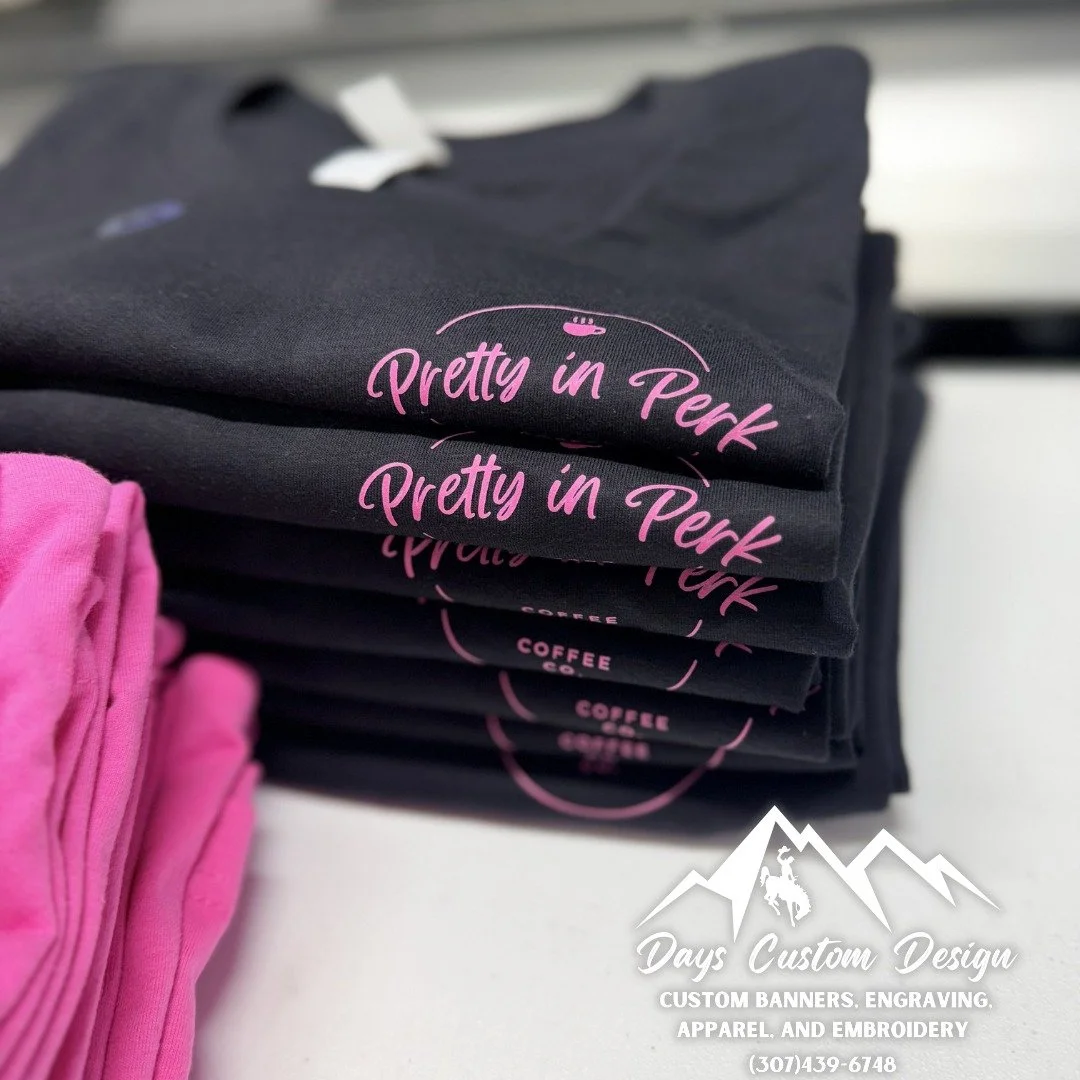 A new coffee trailer is getting ready to hit the road... and they are going to look GOOD doing it! ☕😍
@prettyinperk  is an up and coming coffee trailer, and we just finished their custom hats and shirts so they are officially ready to open in style!