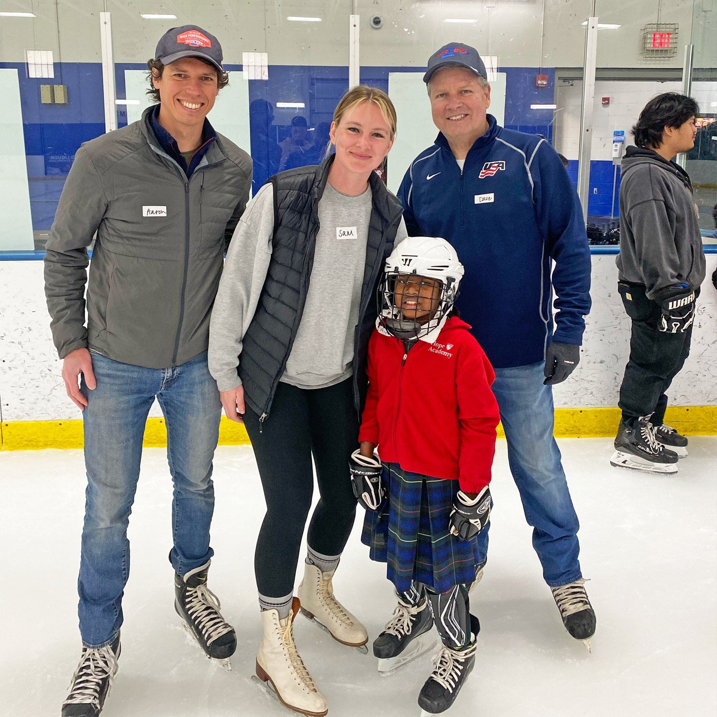 This week our team had the opportunity to help out with the @dinomights Learn 2 Skate program. This program teaches 1st graders to ice skate and connects with youth from their early elementary years through high school graduation. @touchpointmedia is