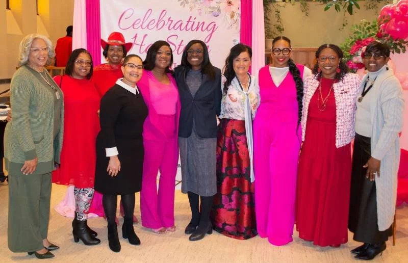 emp_women_4.jpg