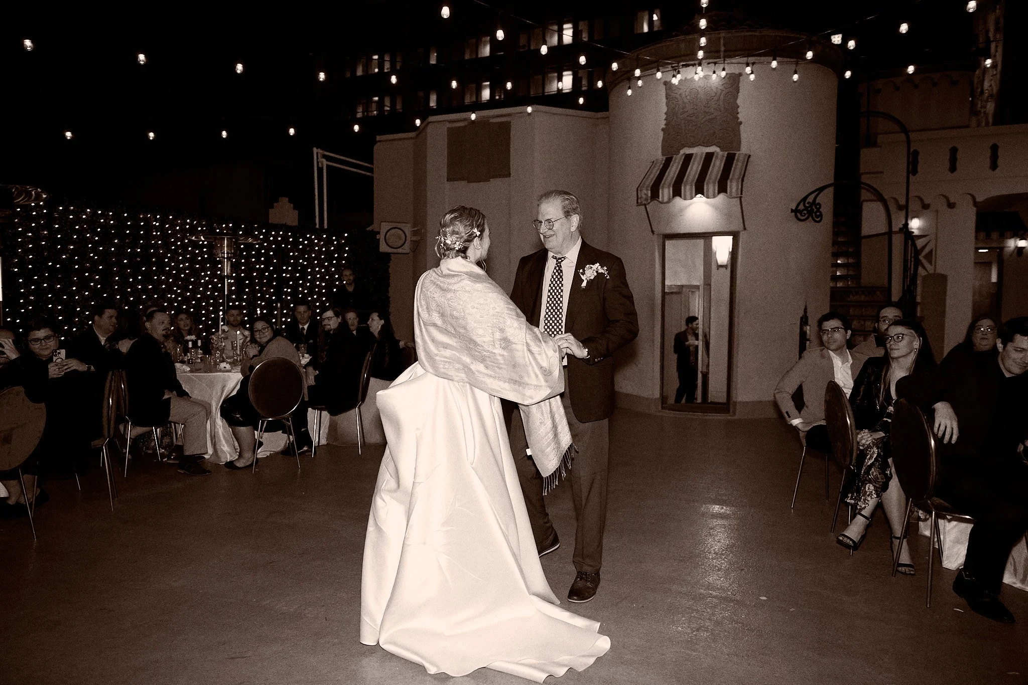 Erin & Evan (699) Web.jpg