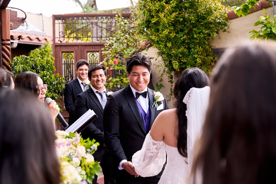 Gisela & Elijah (105) Social.jpg