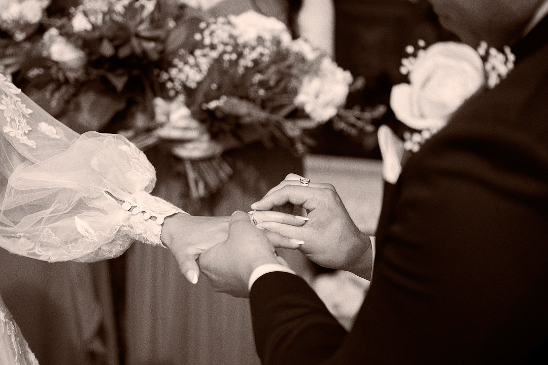 Gisela & Elijah (130) Social.jpg