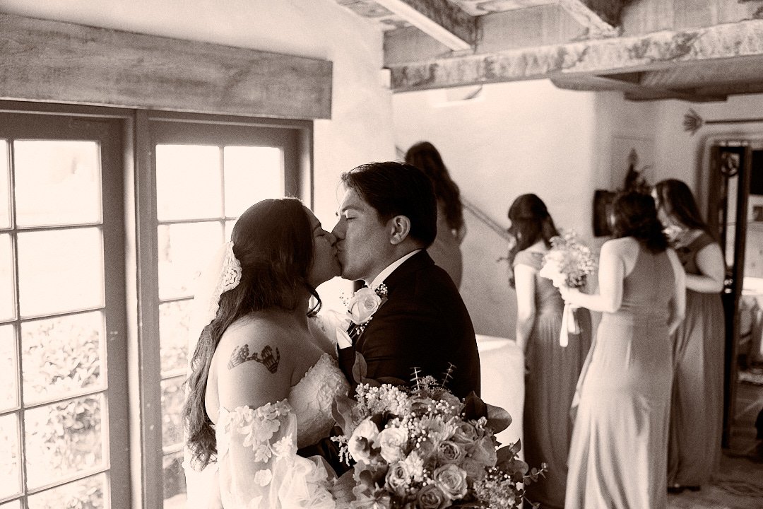 Gisela & Elijah (162) Social.jpg