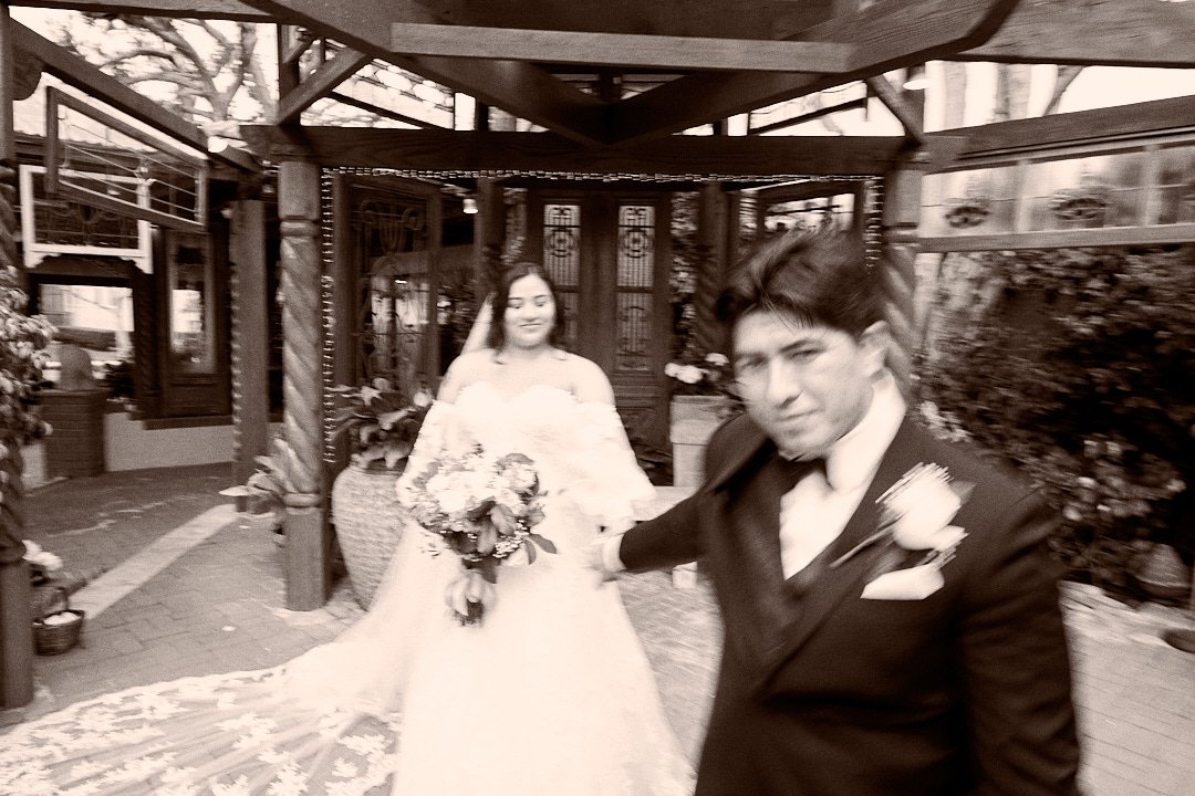 Gisela & Elijah (222) Social.jpg