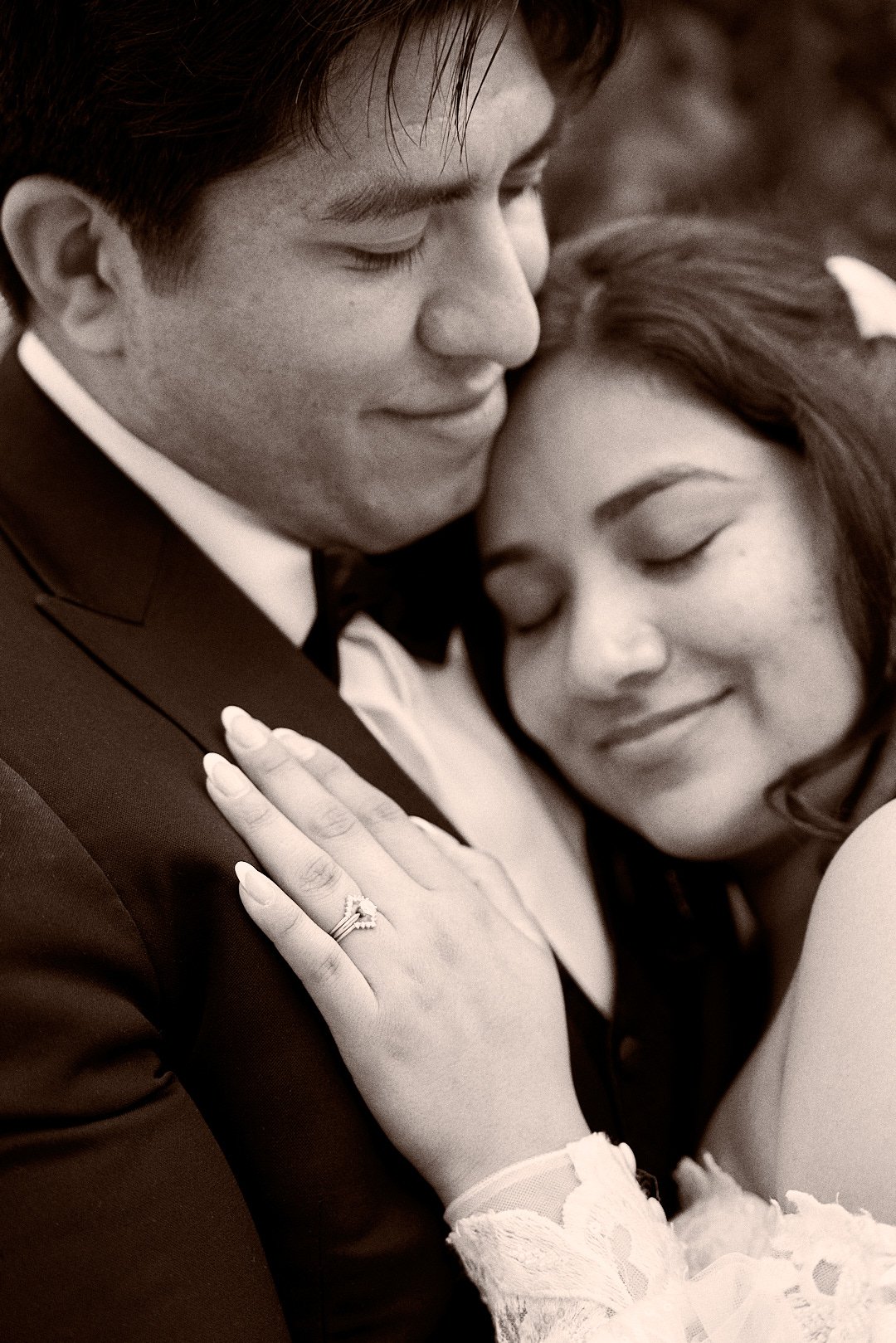 Gisela & Elijah (390) Social.jpg