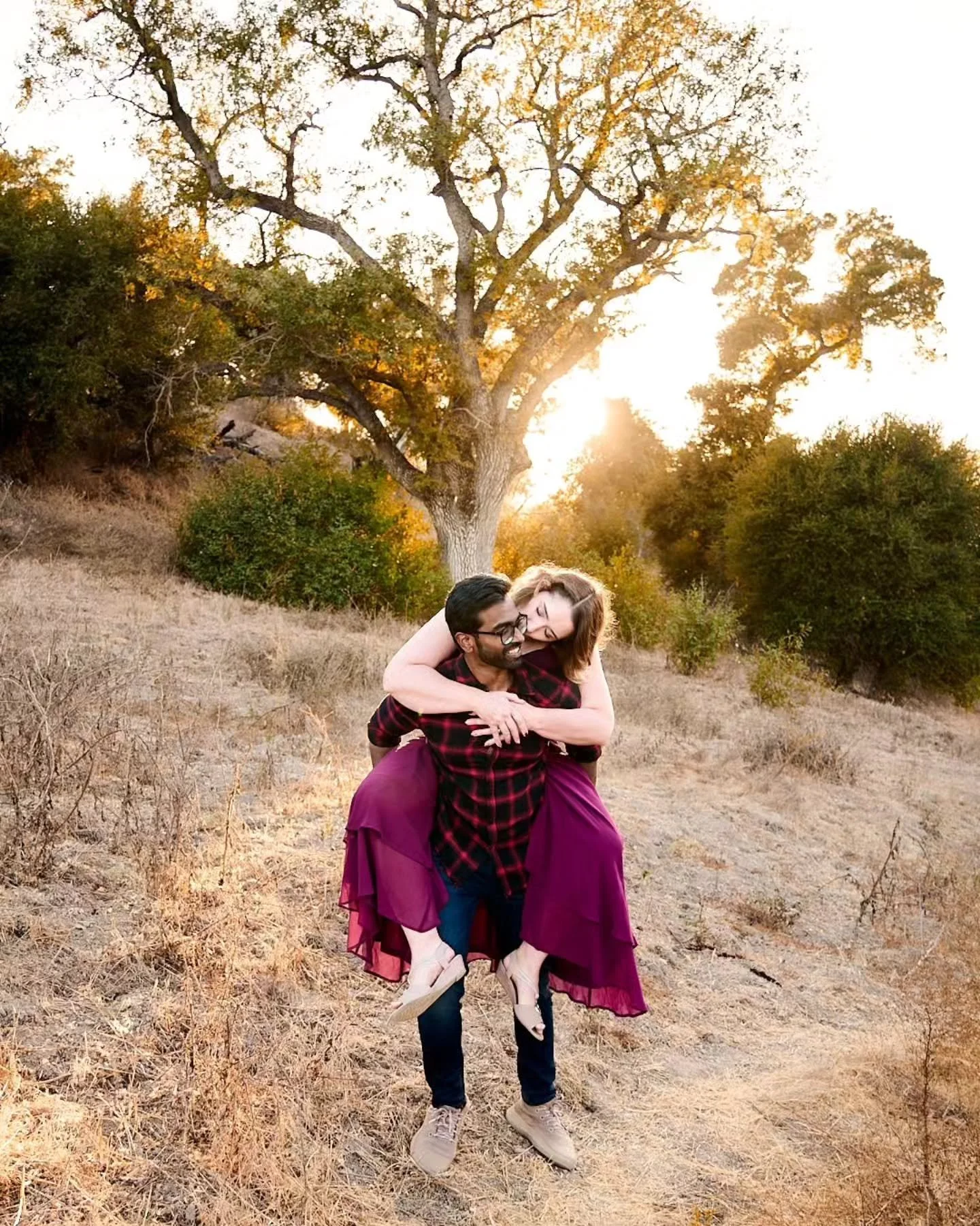 An engagement session is my absolute favorite part of the wedding planning phase.

This is a moment, where a couple has to themselves. No timeline, no rushed events. Just them two and their love story. It also becomes an opportunity for me to get to 
