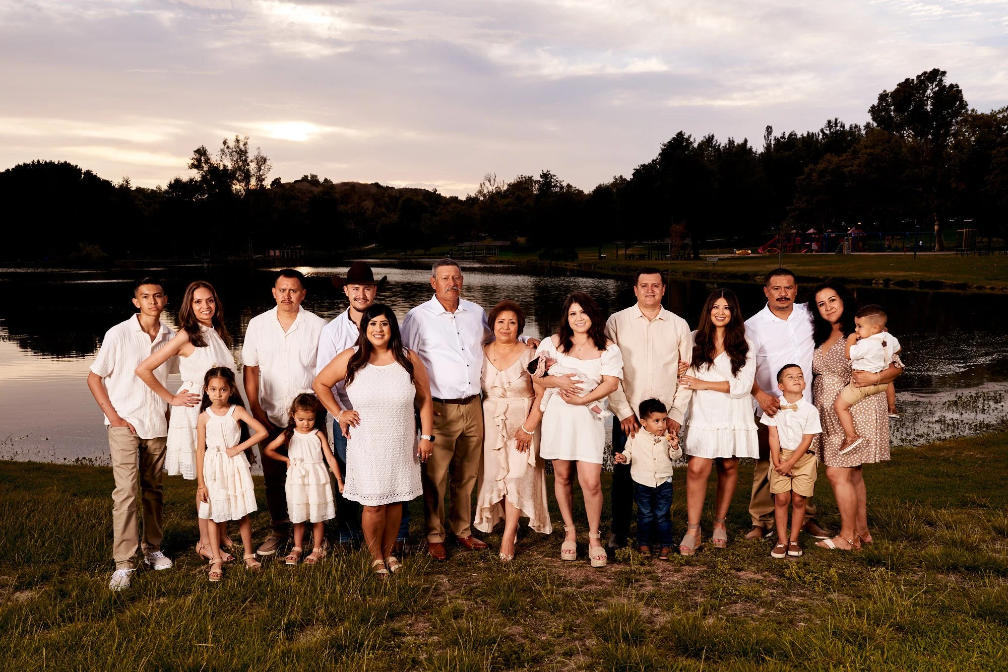 Juliana Family {63} sm.jpg