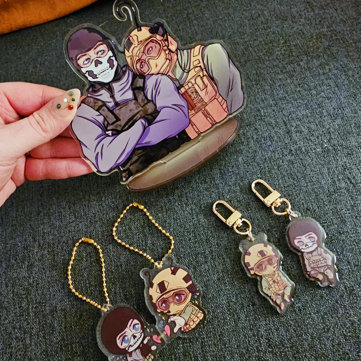 💫 commissioned items 💫
Ghost &amp; Roach personalised set 💀🪳

if you would like custom standees, charms, or anything else, please DM me!