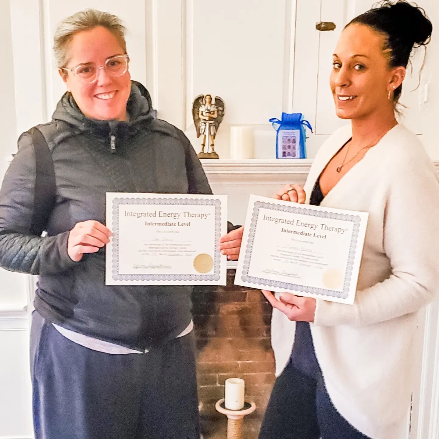 Congratulations to these two angels for completing IET Intermediate! They are ready to see you and work deeper with Integrated Energy Therapy and the angels. I'm excited to see these two soul buddies continue to expand into their soul's calling. ✨️😇