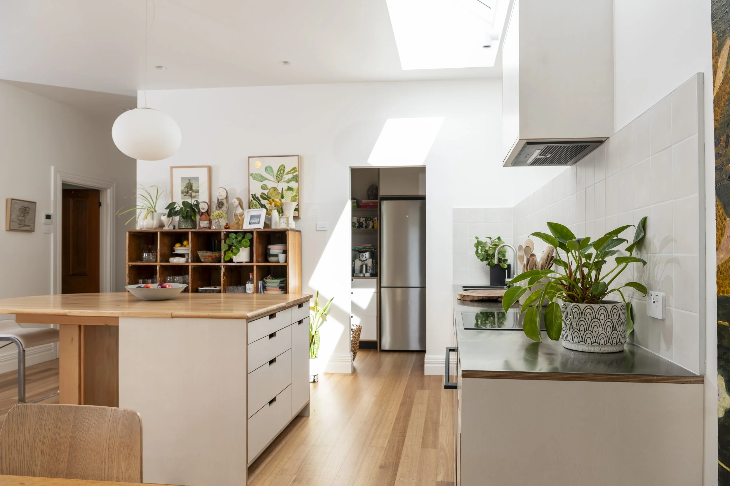 island bench drawers.jpg