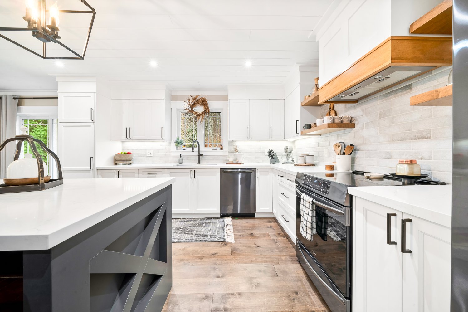 8 Crystalwood - MLS Ready - Look Around Media_-61.jpg