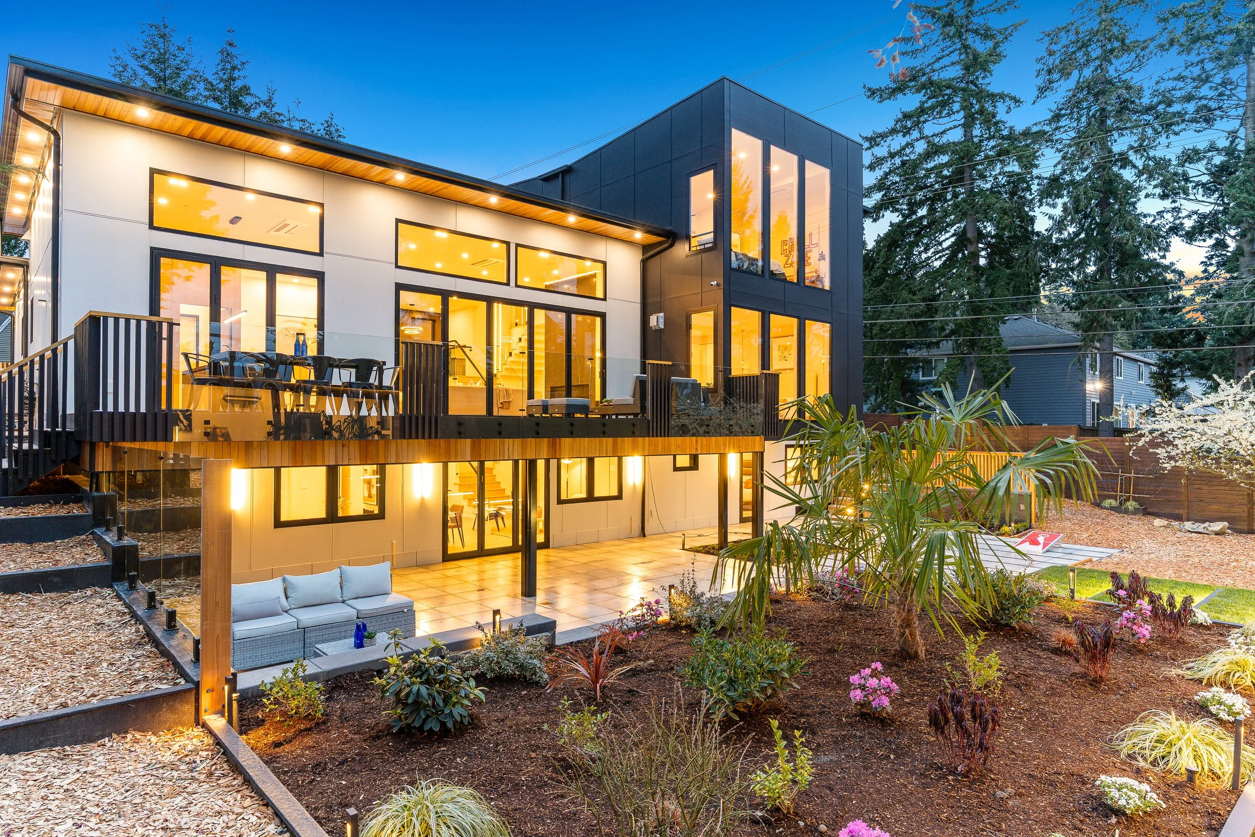 Mercer Island 3867 Twilight Back-2.jpg