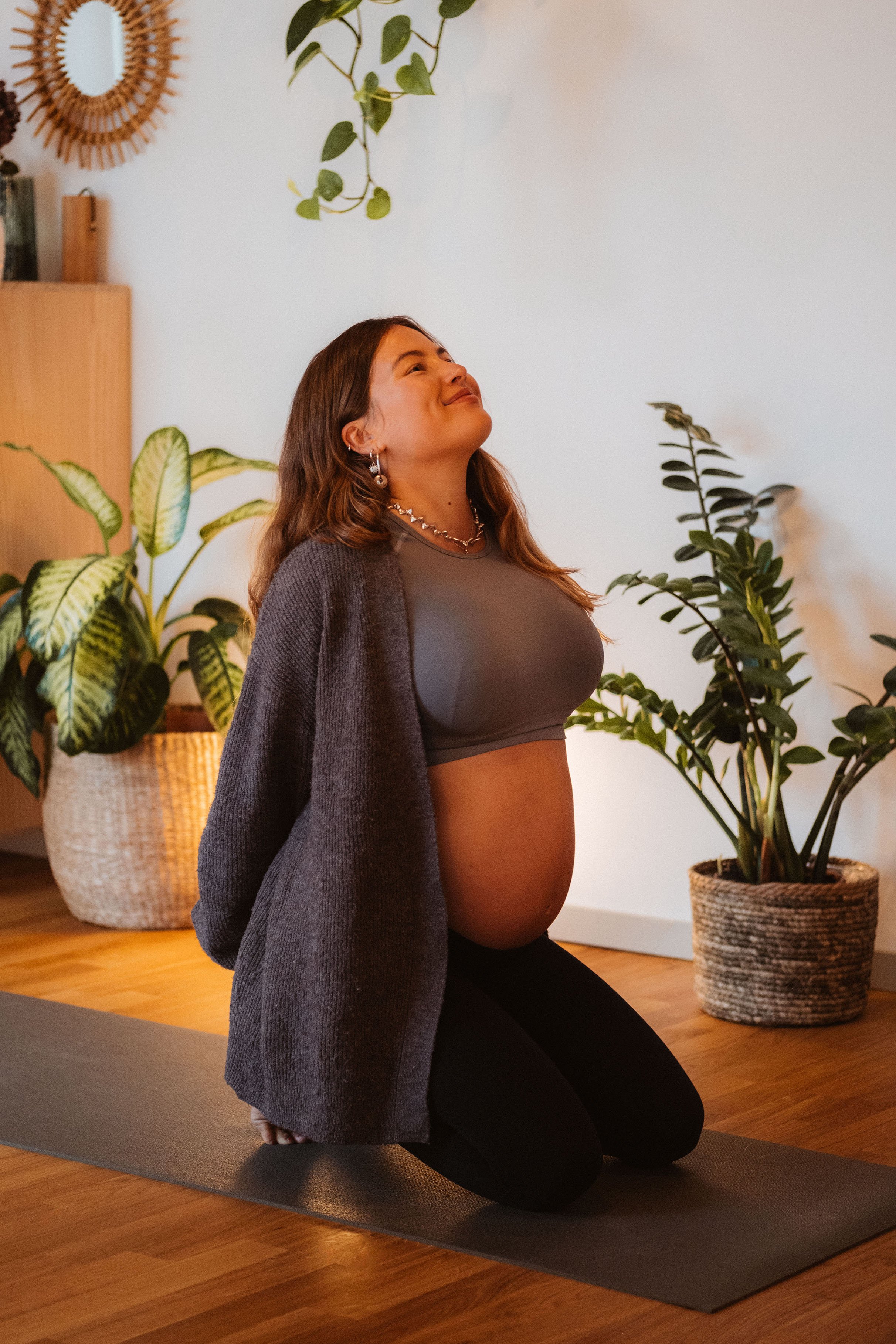 prenatal-yoga-photography-7.jpg
