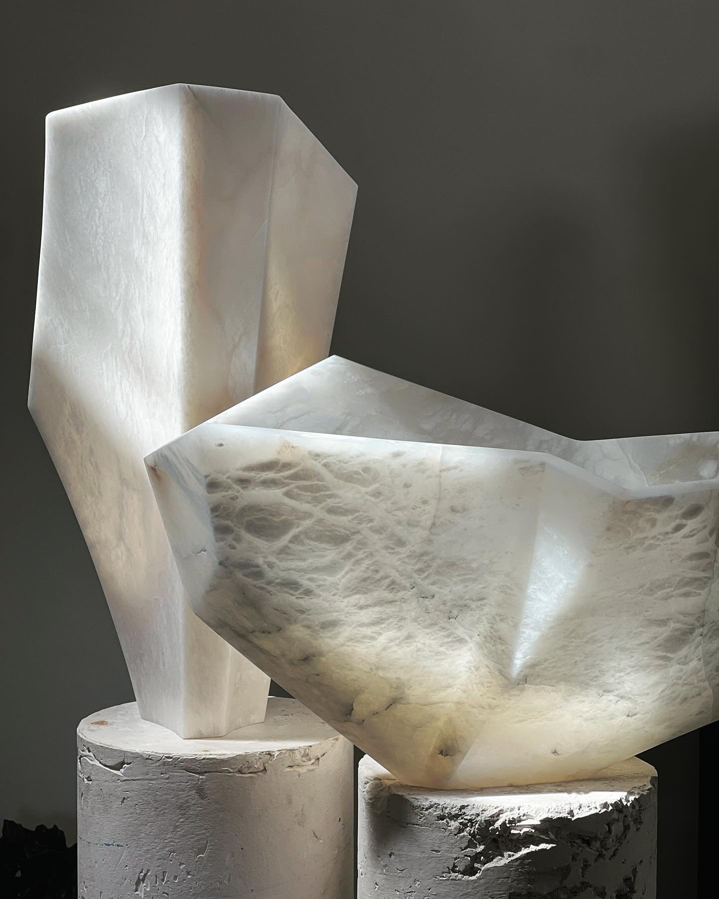 The sunlight in the studio is really working all the angles on this pair of Vault Vessels. Nothing beats natural light for bringing out the depth of the stone and alabaster seems to hold the sunlight like no other material. New work for @kalpaartlivi