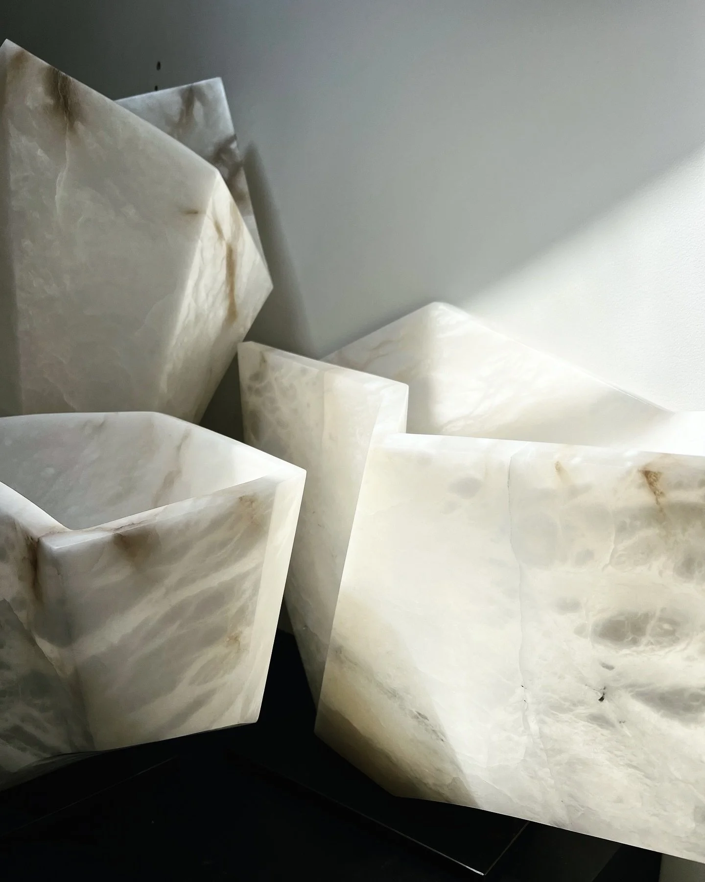 A group of completed Vault vessels catching the sun, while waiting to be packed and crated for @kalpaartliving 
You can see the variation in the stone running across the different pieces. 
.
.
.
.
#alabaster #albatre #stonesculpture #sculptor #alabas