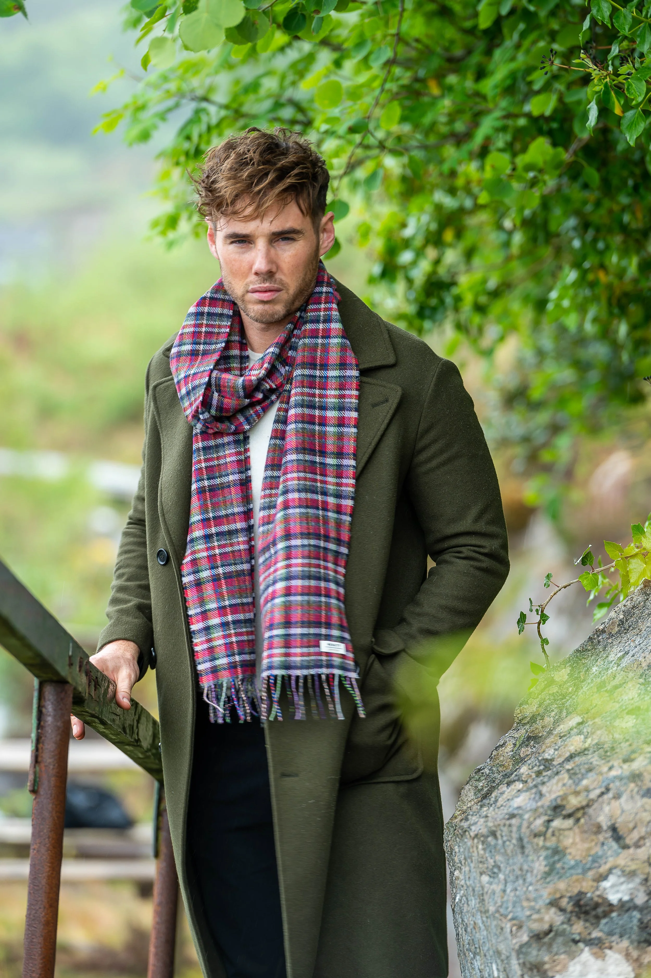 The Ultimate Guide to Men’s Scarves in Ireland: Style, Heritage &amp; Warmth