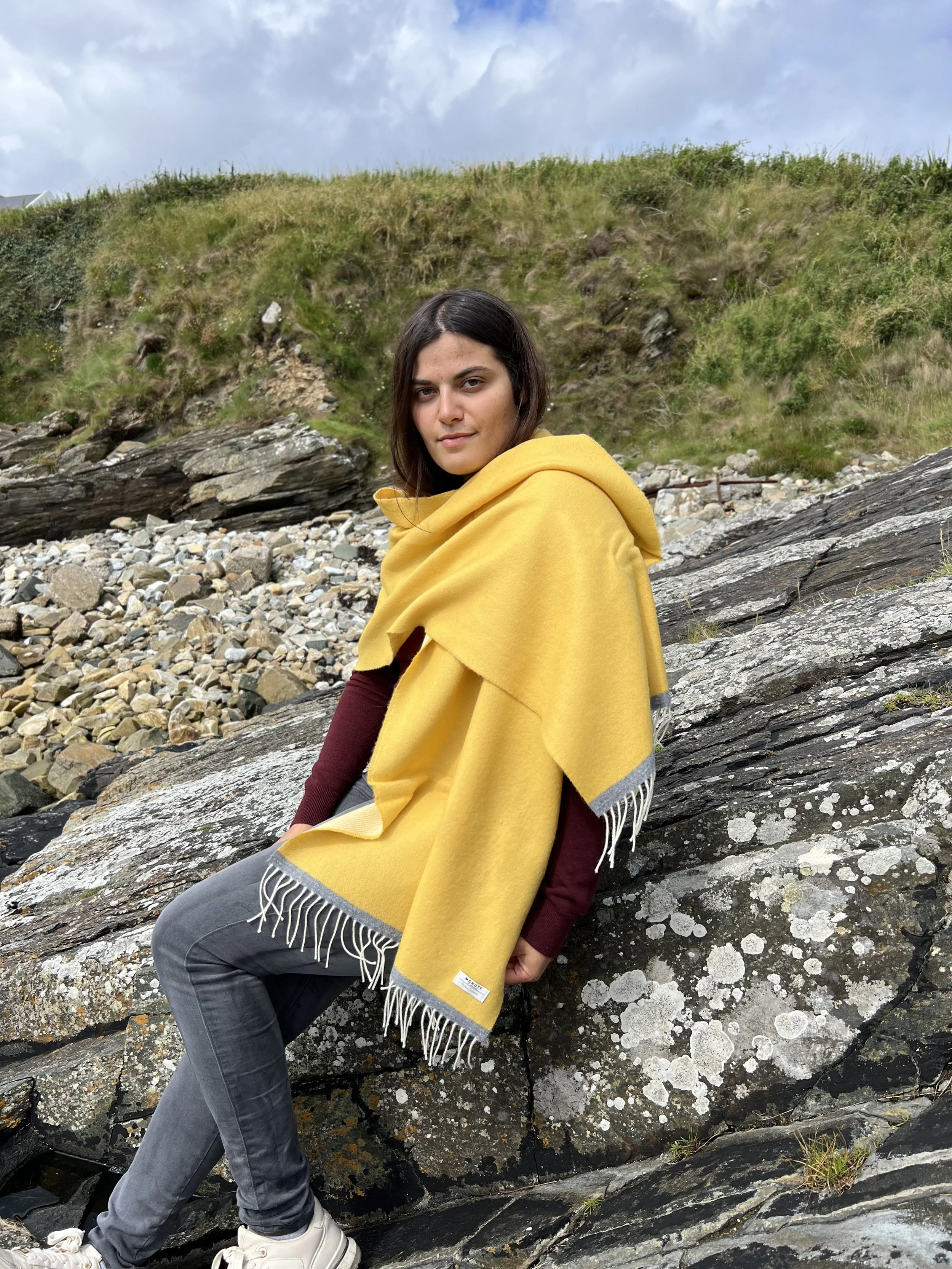 Daffodil Wrap
