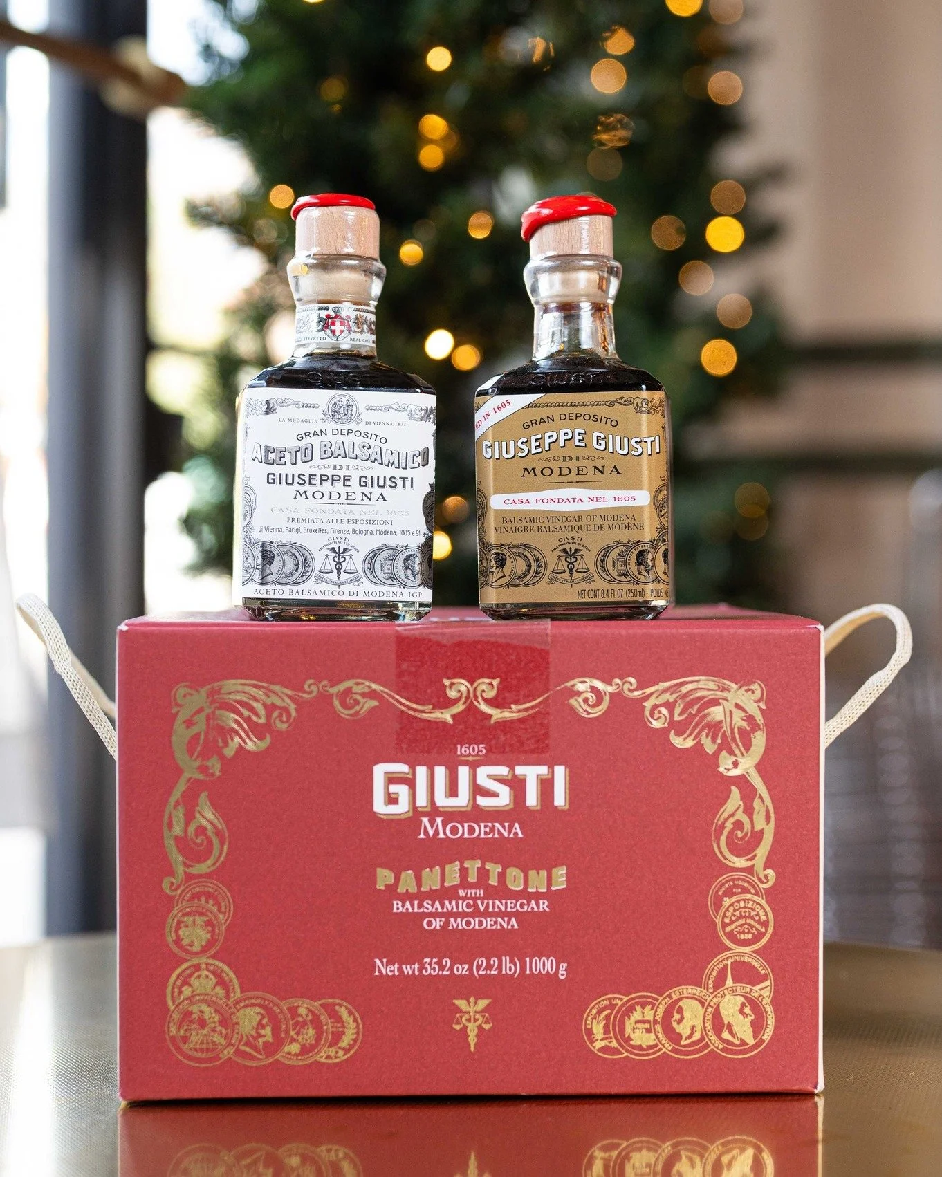 Day 7 of our 12 Days of Christmas ✨

Giuseppe Giusti Panettone &amp; balsamic: Modena, Italy🇮🇹. Born from the famous Giusti balsamic vinegars, this Panettone is studded with balsamic-soaked raisins and is delicious when served with a drizzle of Giu