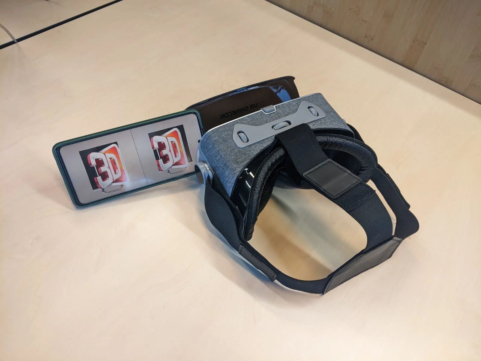 Live 3D-microchirurgie. Supervisie op afstand