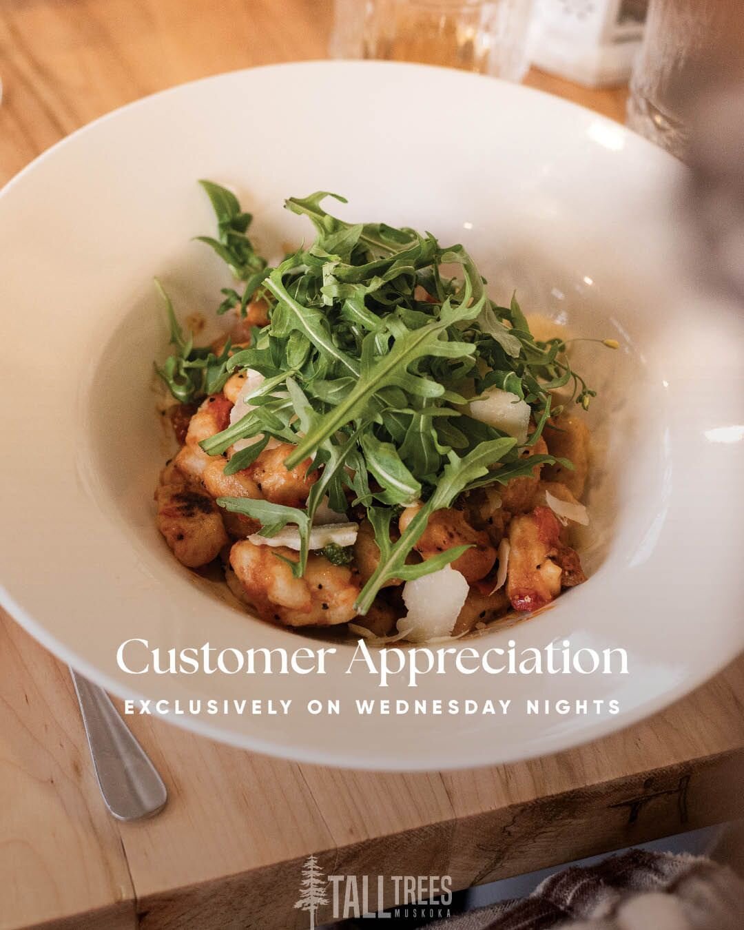 Indulge in a symphony of flavours where pillowy gnocchi meets the bold kick of chorizo sausage, a tang from the sundried tomatoes and subtle artichoke hearts, tossed in basil pesto and garnished with fresh arugula and parmesan cheese. A celebration o