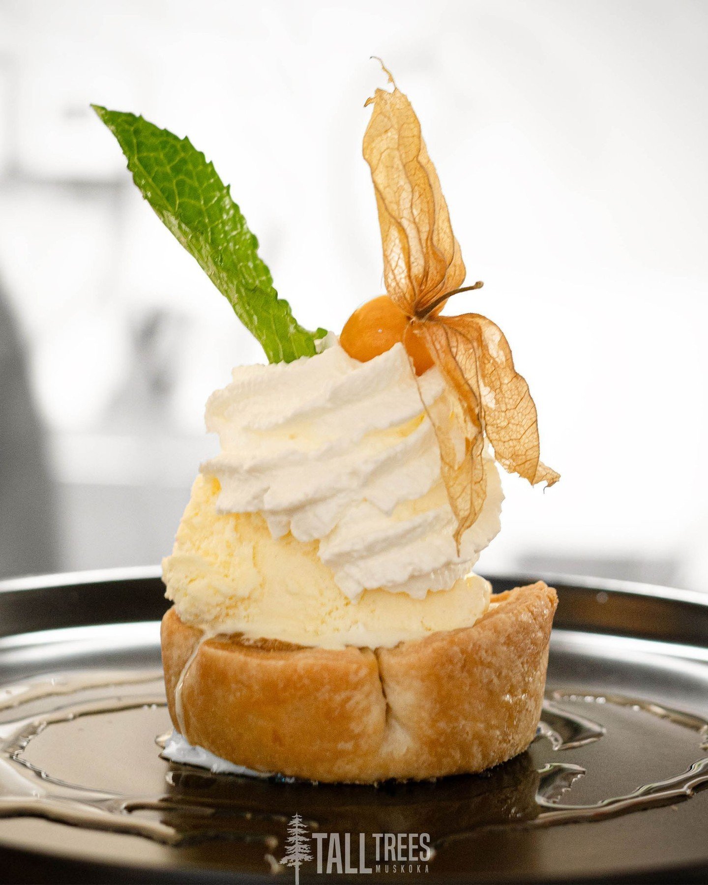 Satisfy your sweet cravings with our ooey, gooey Tall Trees Butter Tart &mdash; a melt-in-your-mouth delight served warm with vanilla bean ice cream and local maple syrup. 

Reserve your table online: Link in bio &uarr; 

📍 Tall Trees is located at 