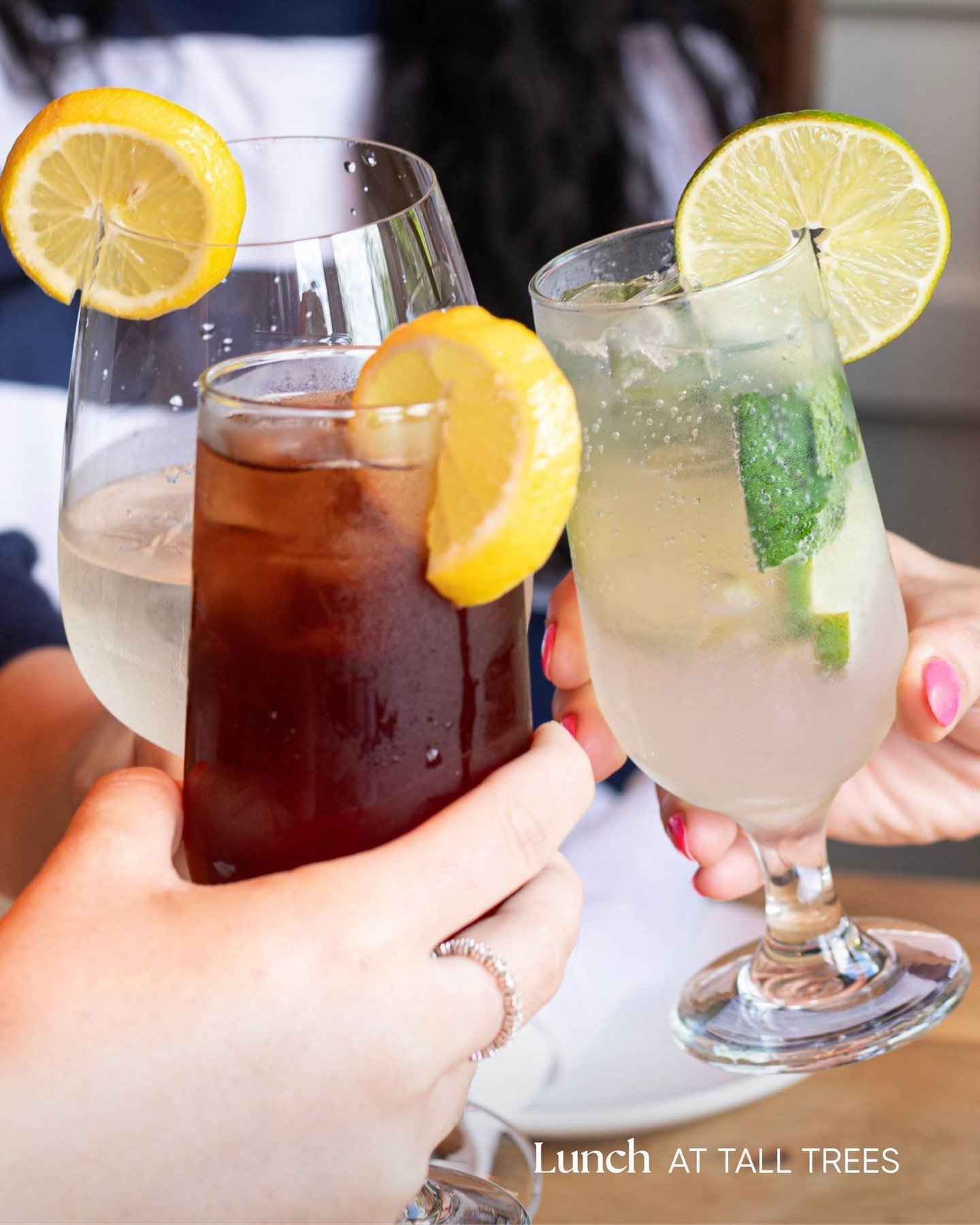 Raising our glasses to another delicious afternoon in good company! 🍹🍸#ClinkClink

Reserve your table online: Link in bio &uarr; 

📍 Tall Trees is located at 87 Main St W, Huntsville
📲 (705) 789-9769

#Cocktails #CocktailHour #Restaurant #Huntsvi