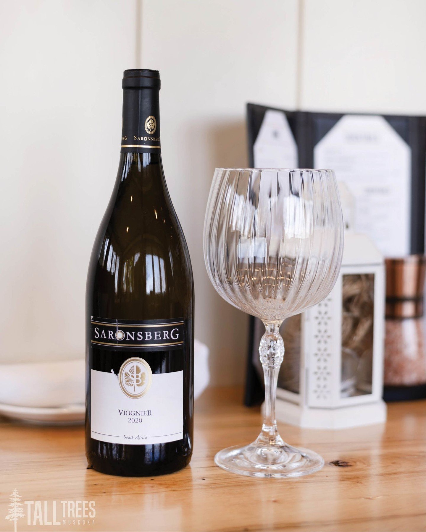 This South African viognier undergoes a meticulous fermentation process to achieve its fresh and varied flavours. The grapes are hand-picked, force-cooled and pressed before settling for 48 hours; Saronsberg winemakers ferment the wine in a French oa