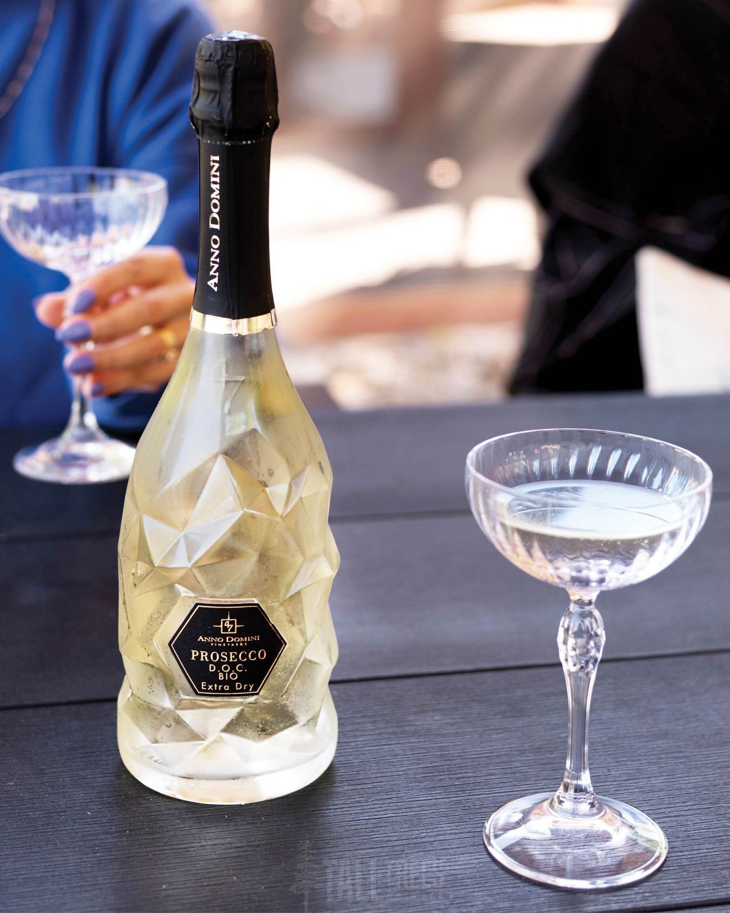 With notes of bright, crisp apple, medium acidity and a dry profile, the Anno Domini Prosecco brings a bubbly, refreshing finish to a hot summer day here in Muskoka. 🥂

Share a bottle amongst loved ones here at Tall Trees to add a little sparkle to 