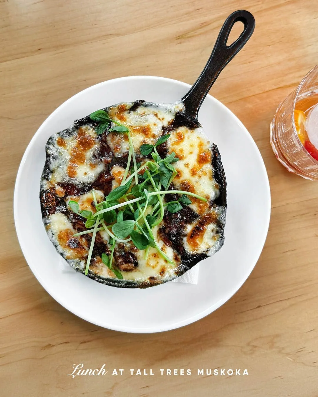 🍂 On autumn days, we turn to comfort, like rich duck confit and bubbling cheese curds melting into warm sp&auml;tzle. This reimagined poutine is calling you to Tall Trees for lunch. 🧀 

Reserve your table online: Link In Bio&uarr;

📍 Tall Trees is
