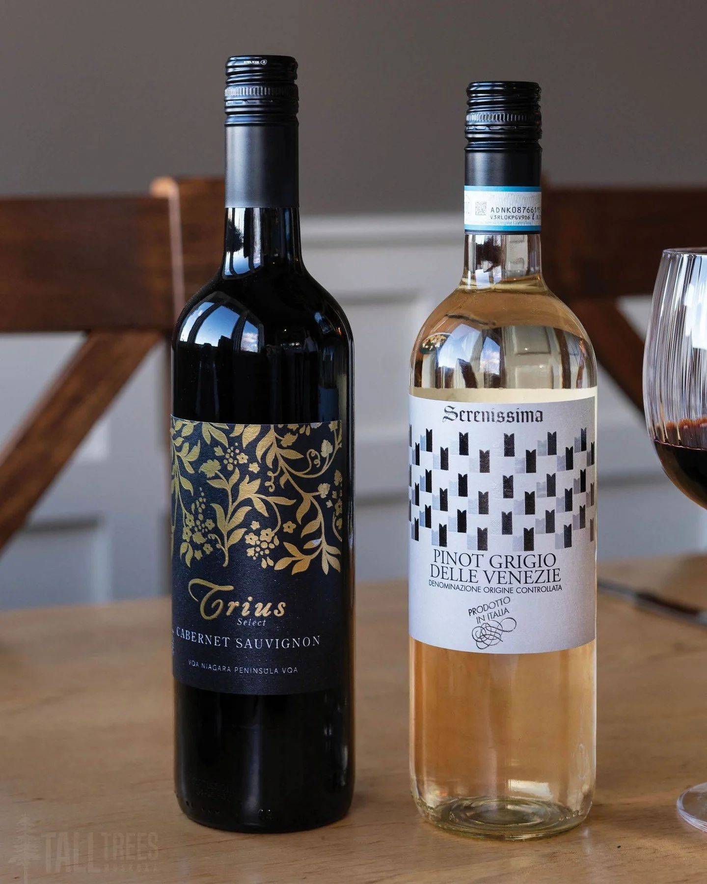 We love watching guests discover their favourites. 🍷🥂

For many, it starts with the depth of our Trius Select cabernet sauvignon, a medium garnet red with notes of cherry, cassis, vanilla and red berry. Others gravitate toward the effortless freshn