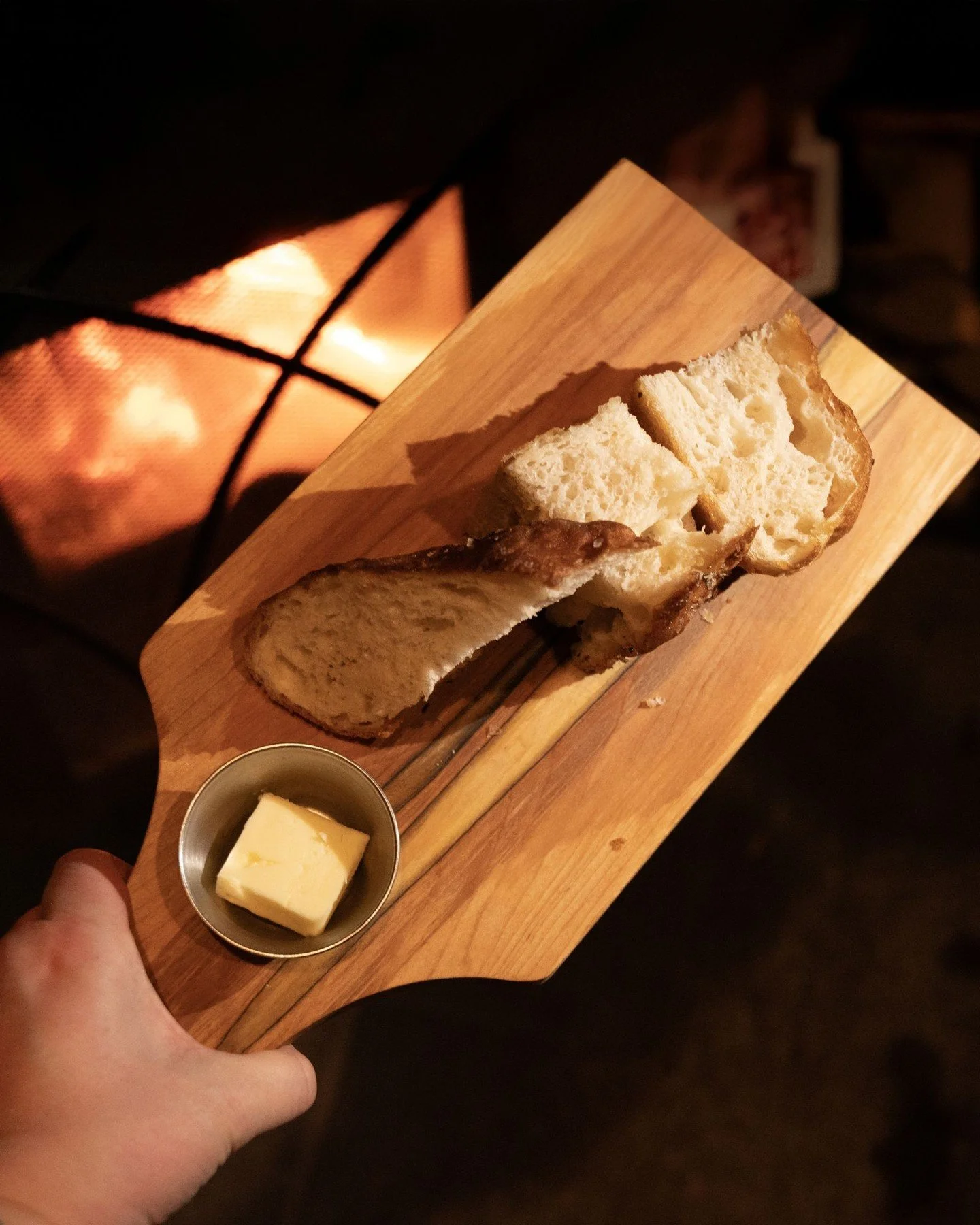 Could there be anything cozier than enjoying soft, warm bread before a hearty meal in a chalet, accompanied by a roaring fire? 🔥 

We think not. 

Reserve your table online: Link In Bio&uarr;

📍 Tall Trees is located at 87 Main St W, Huntsville
📲 