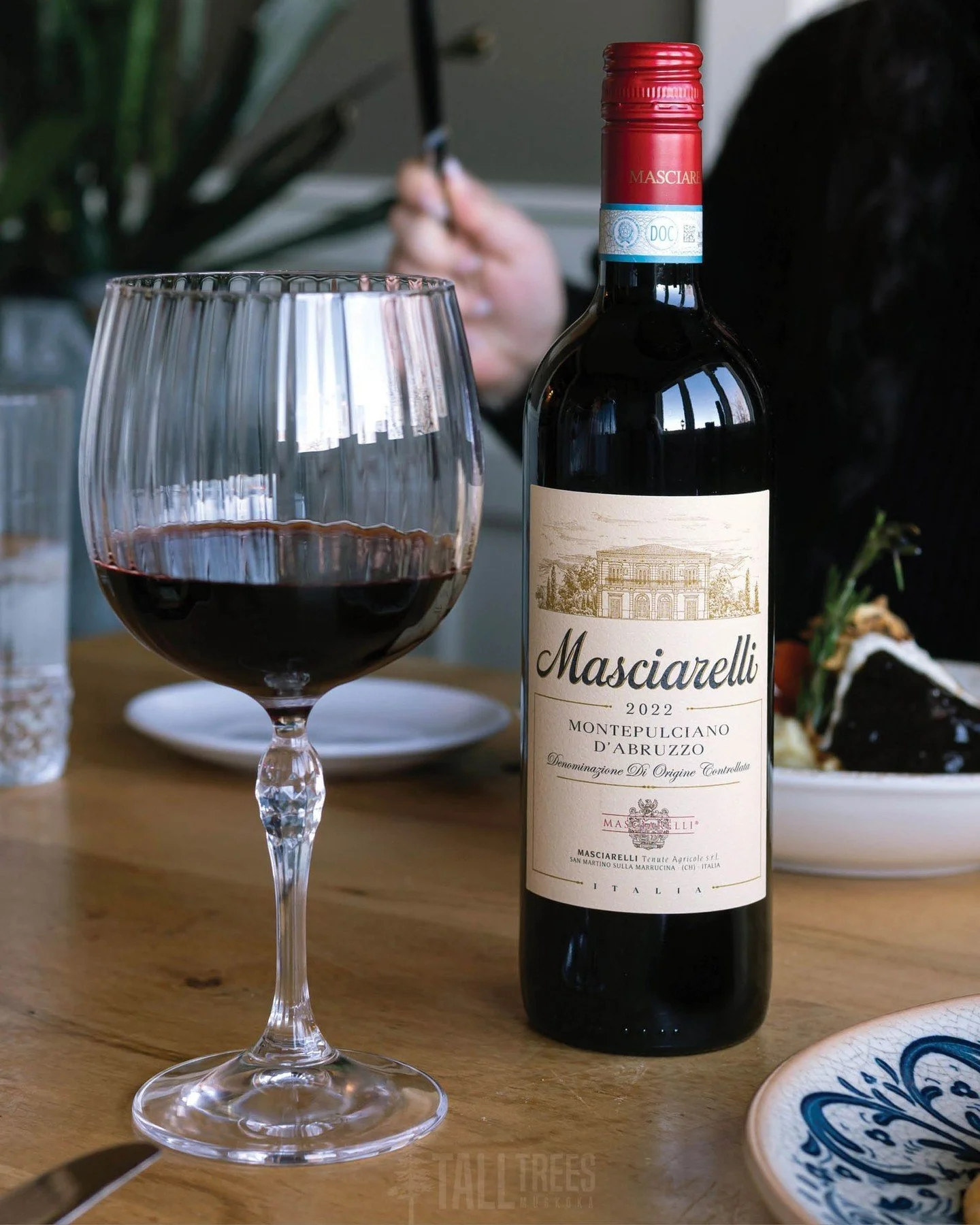 This dry, medium-bodied red with aromas of black fruits, elegant spices and deep violet pairs beautifully with a wide array of your favourite Tall Trees dishes. 

It is recommended that you enjoy the Masciarelli Montepulciano d&rsquo;Abruzzo with bee