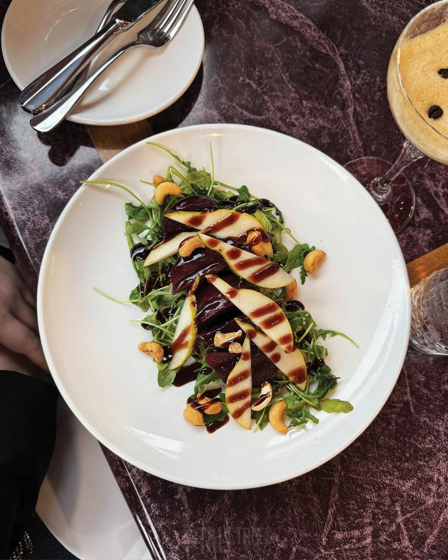 Our Roasted Beet &amp; Balsamic Salad is a colourful and flavourful start to any meal.

 Tender roasted beets, marinated in tangy balsamic, are paired with juicy pear and crunchy cashews, all atop fresh arugula, for a crisp, delicious salad. 

Reserv