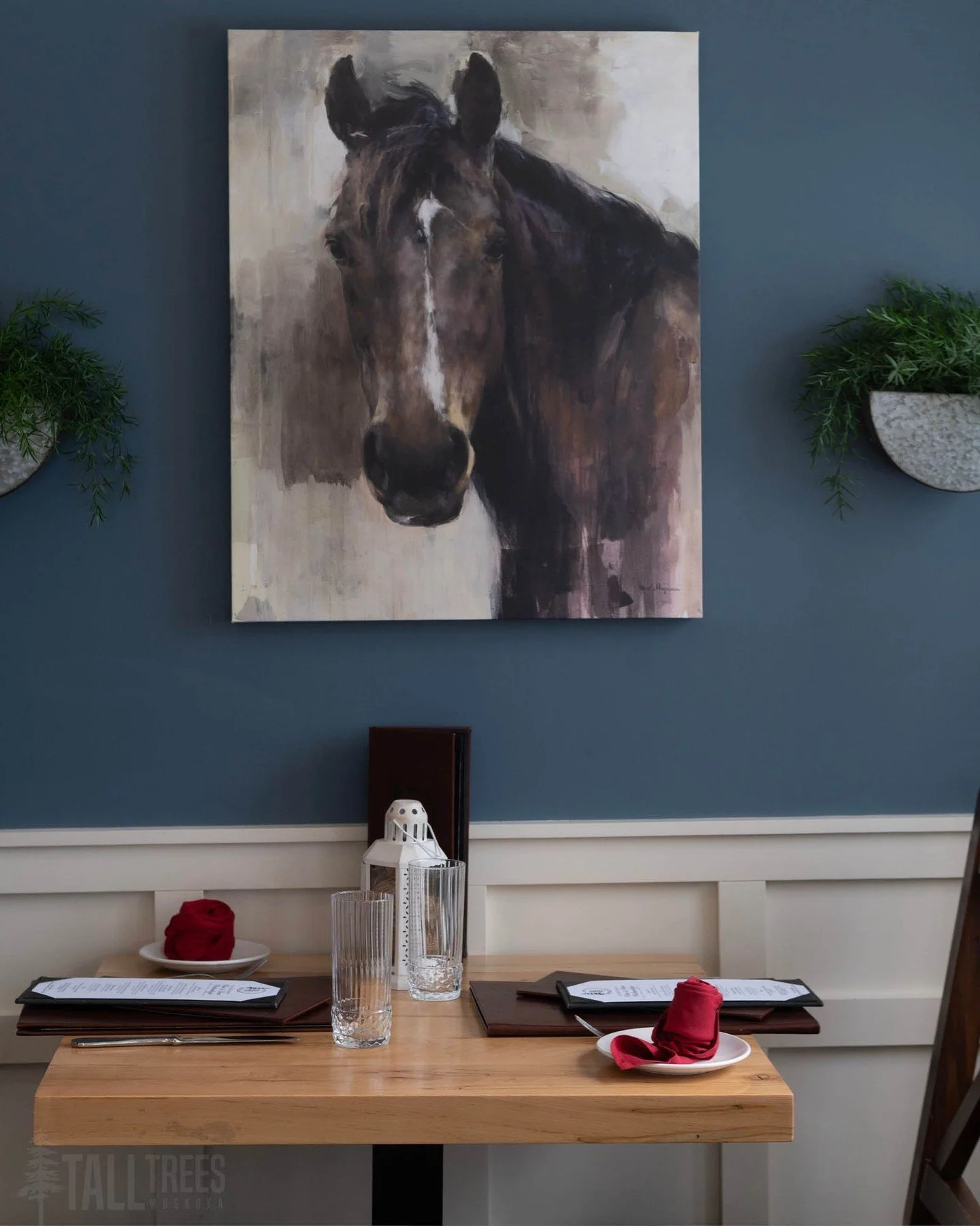 Pull up a chair for lunch in our Veranda room: a bright, airy space filled with plenty of natural light and original brick flooring. 🐴 

Reserve your table online: Link In Bio&uarr;

📍 Tall Trees is located at 87 Main St W, Huntsville
📲 (705) 789-