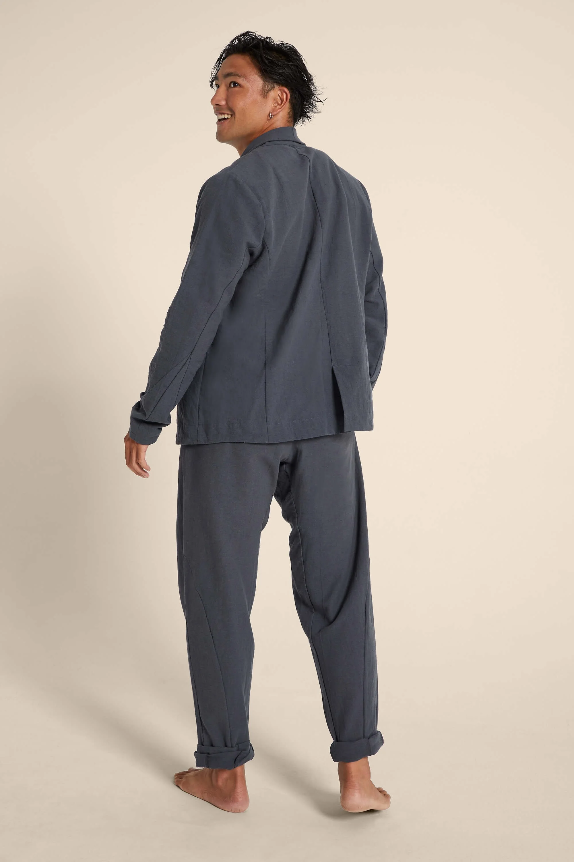Bartomeu_Jacket_Cotton_Carbon_Blue_Talamanca_Trousers_Back.jpg
