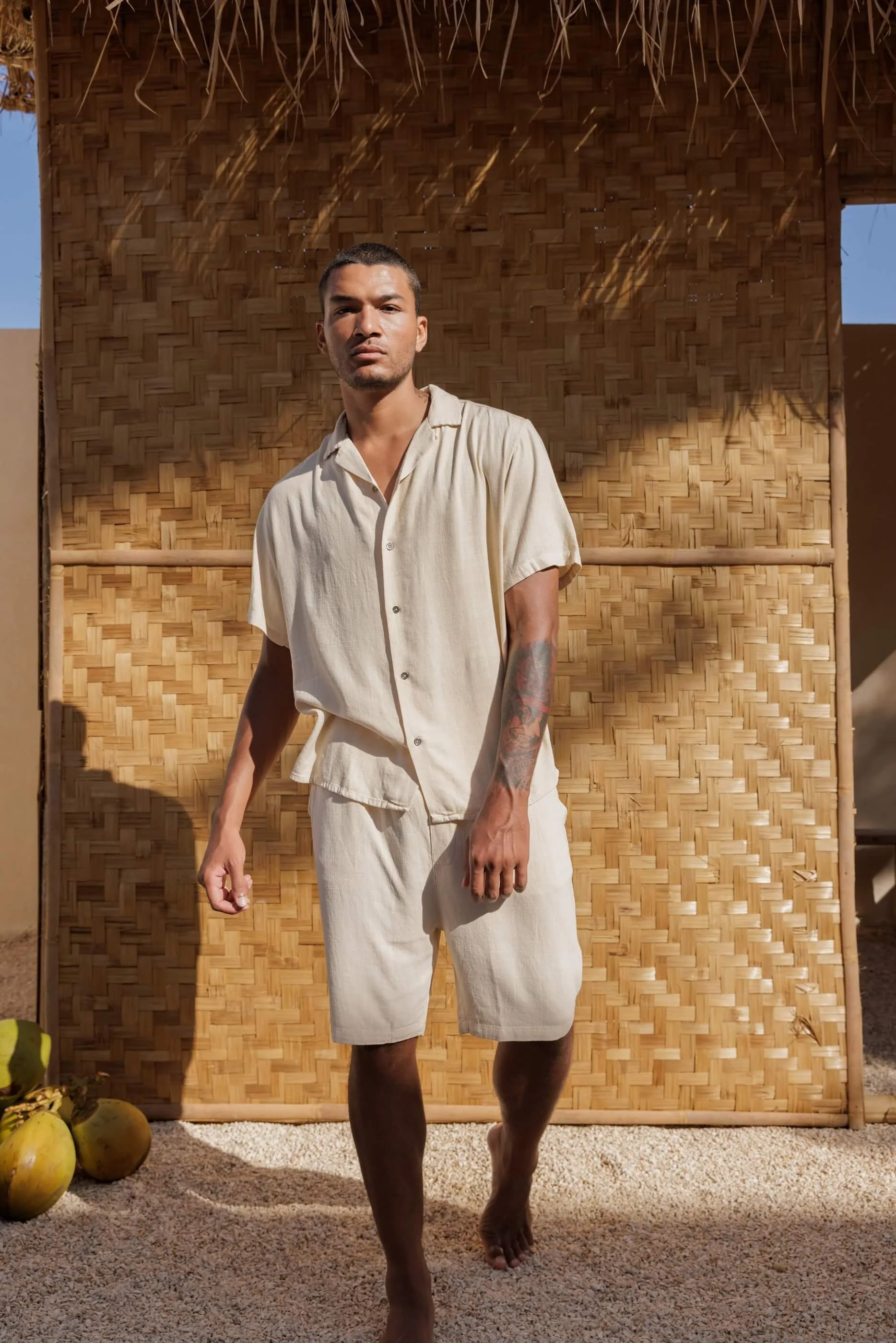 nousa-concept-mens-boix-shorts-linen-viscose-indiana-stone-off-white-outfit.jpg