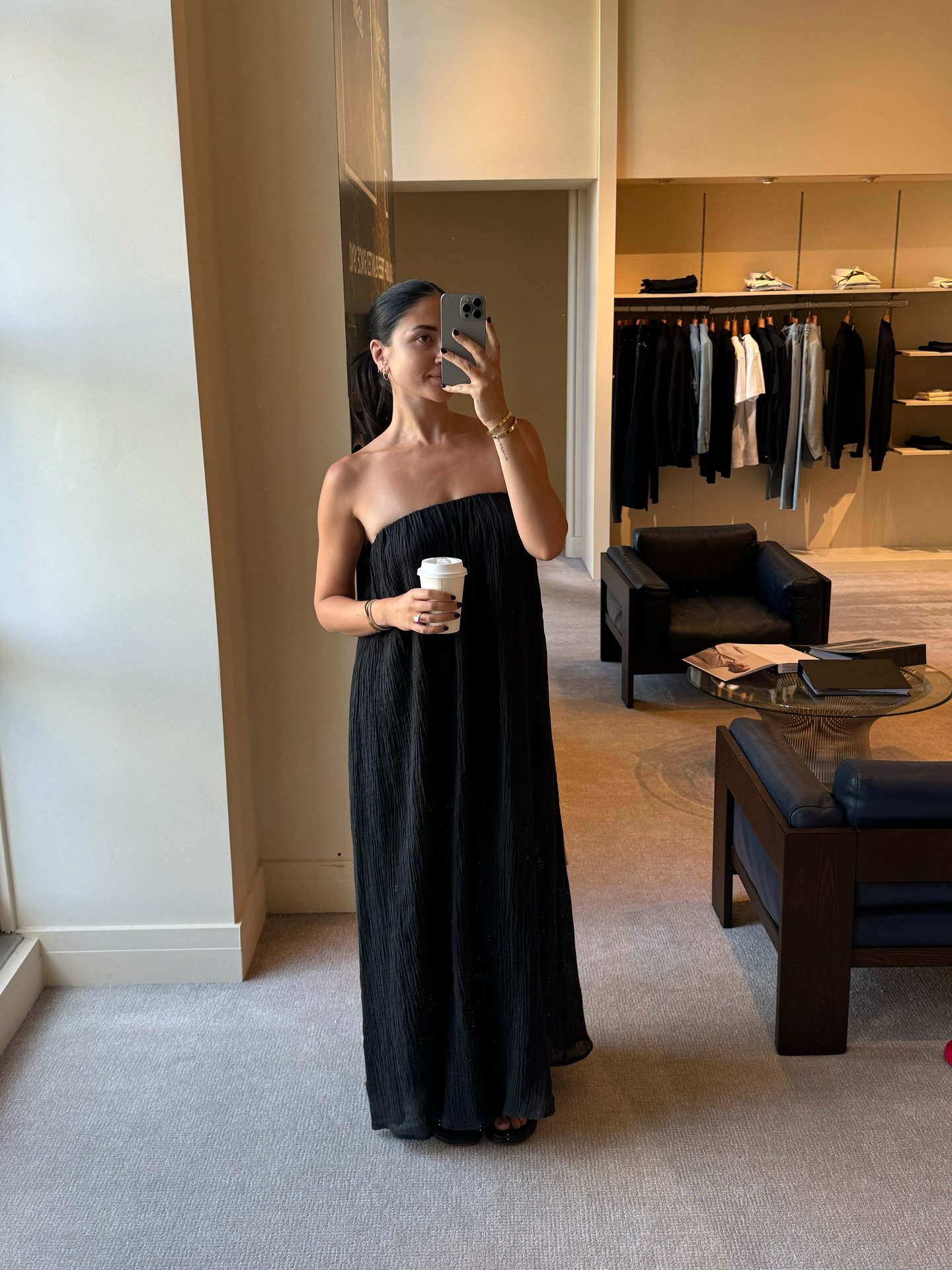 Dresses like this are the best hack to hiding the sweat on brutally hot days