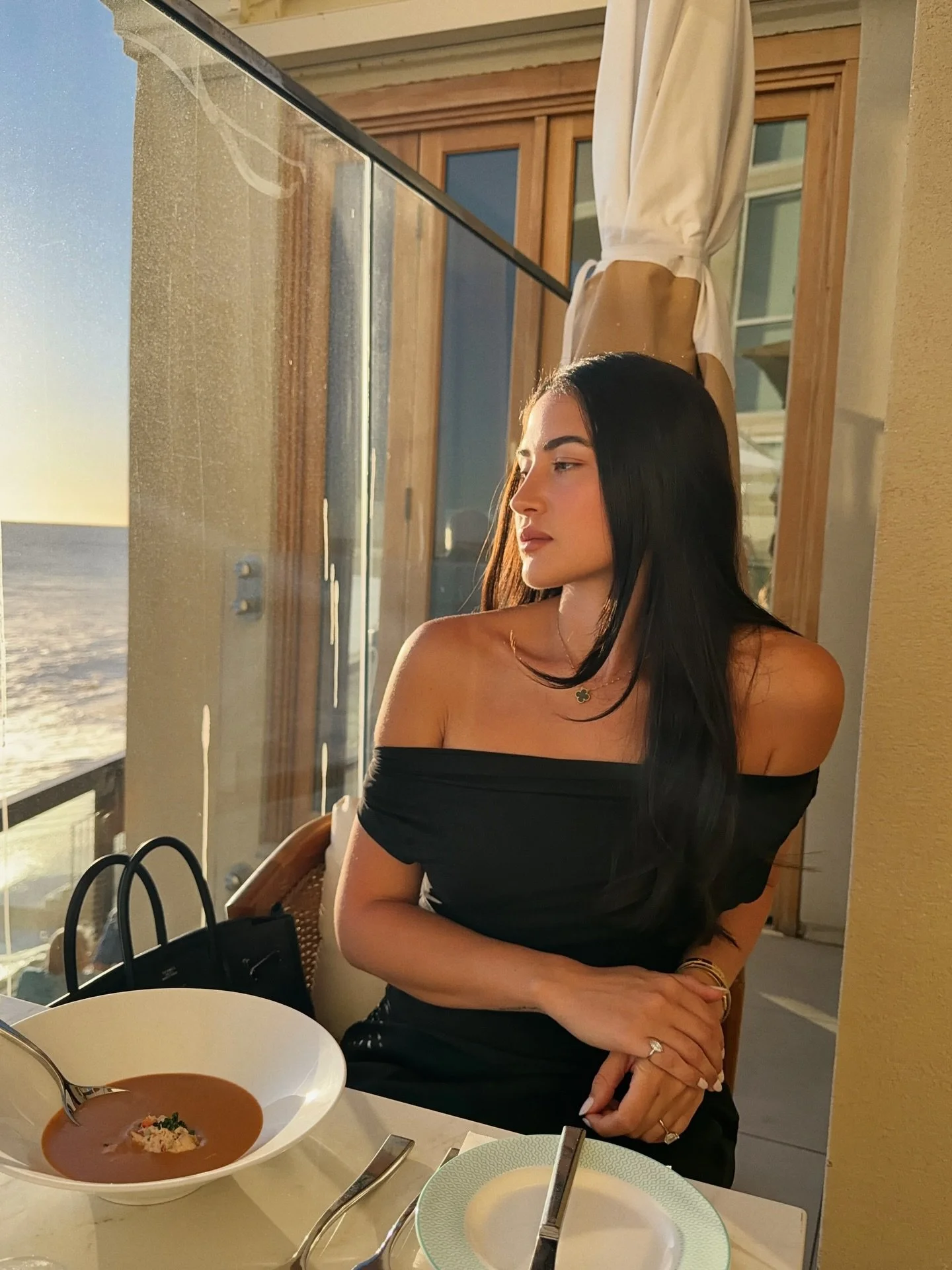 Dinner date 🤍🐚🌀