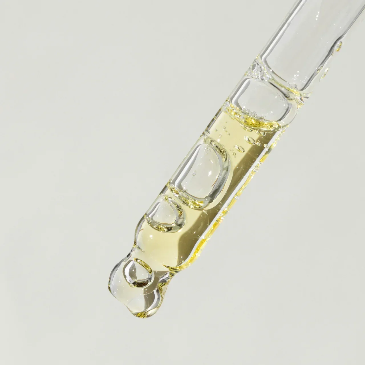 green-envee-flora-elixir-botanic-oil-serum-hydrating-facial-treatment.webp