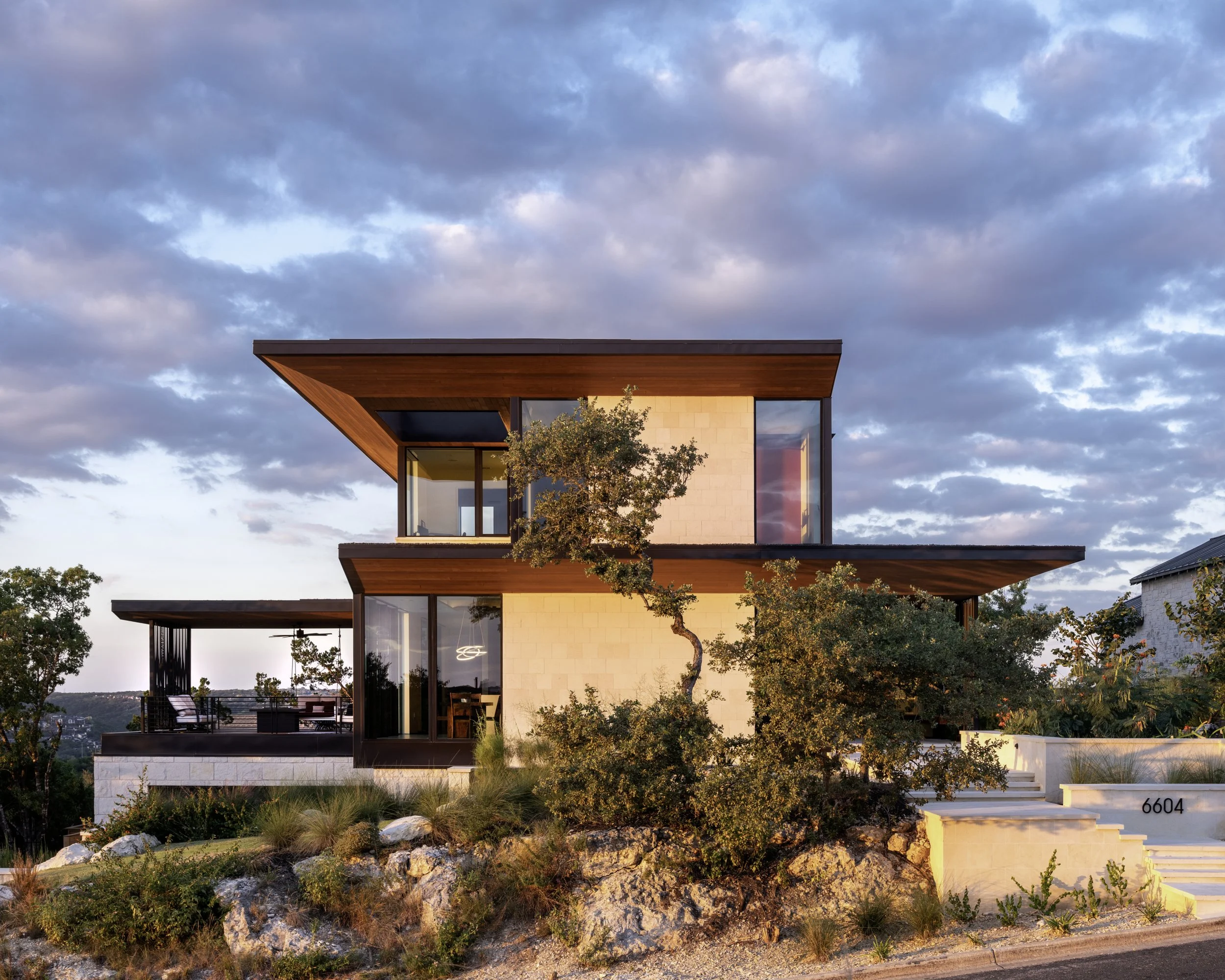 Courtyard — Soledad Builders
