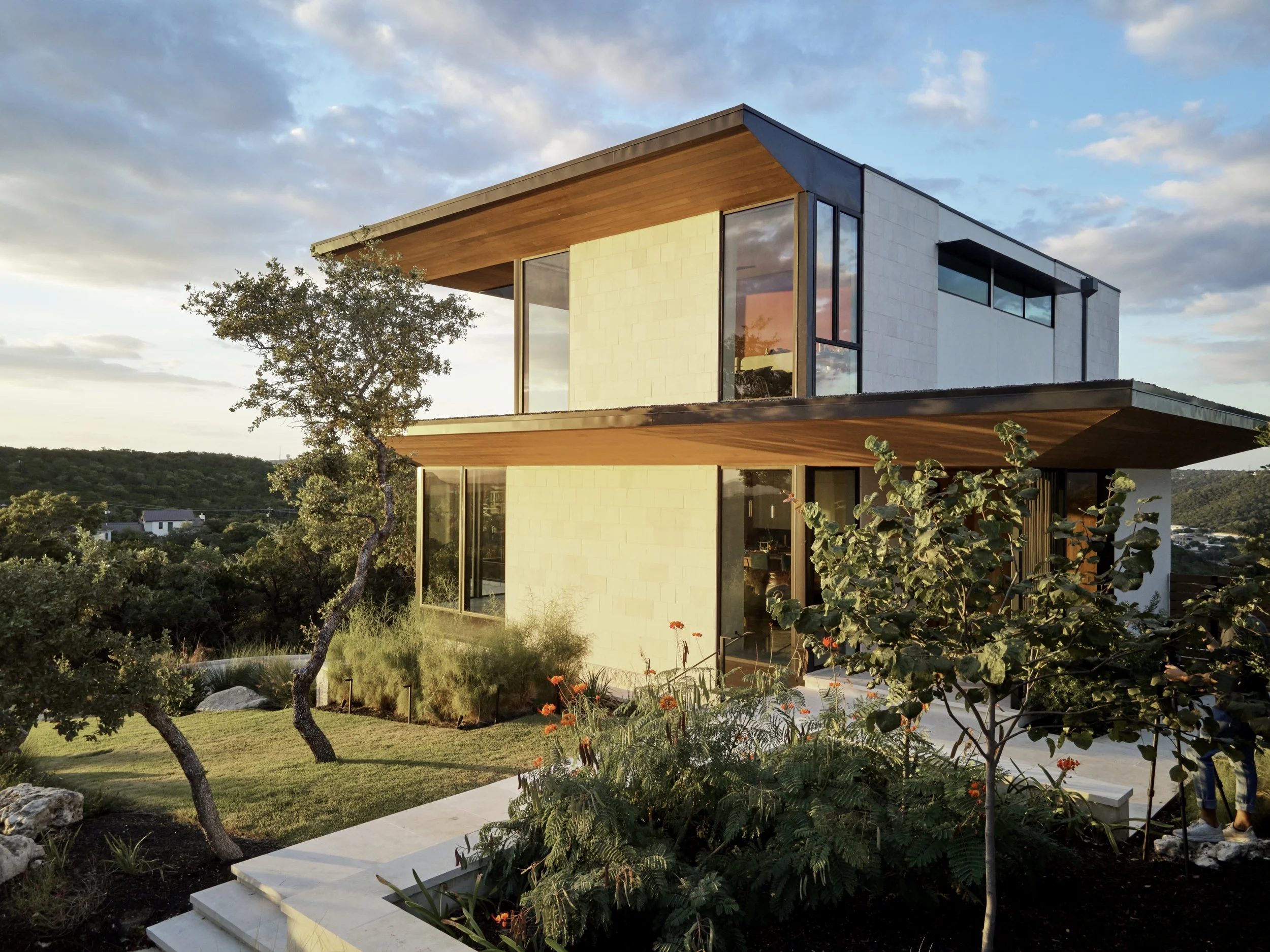 Courtyard — Soledad Builders