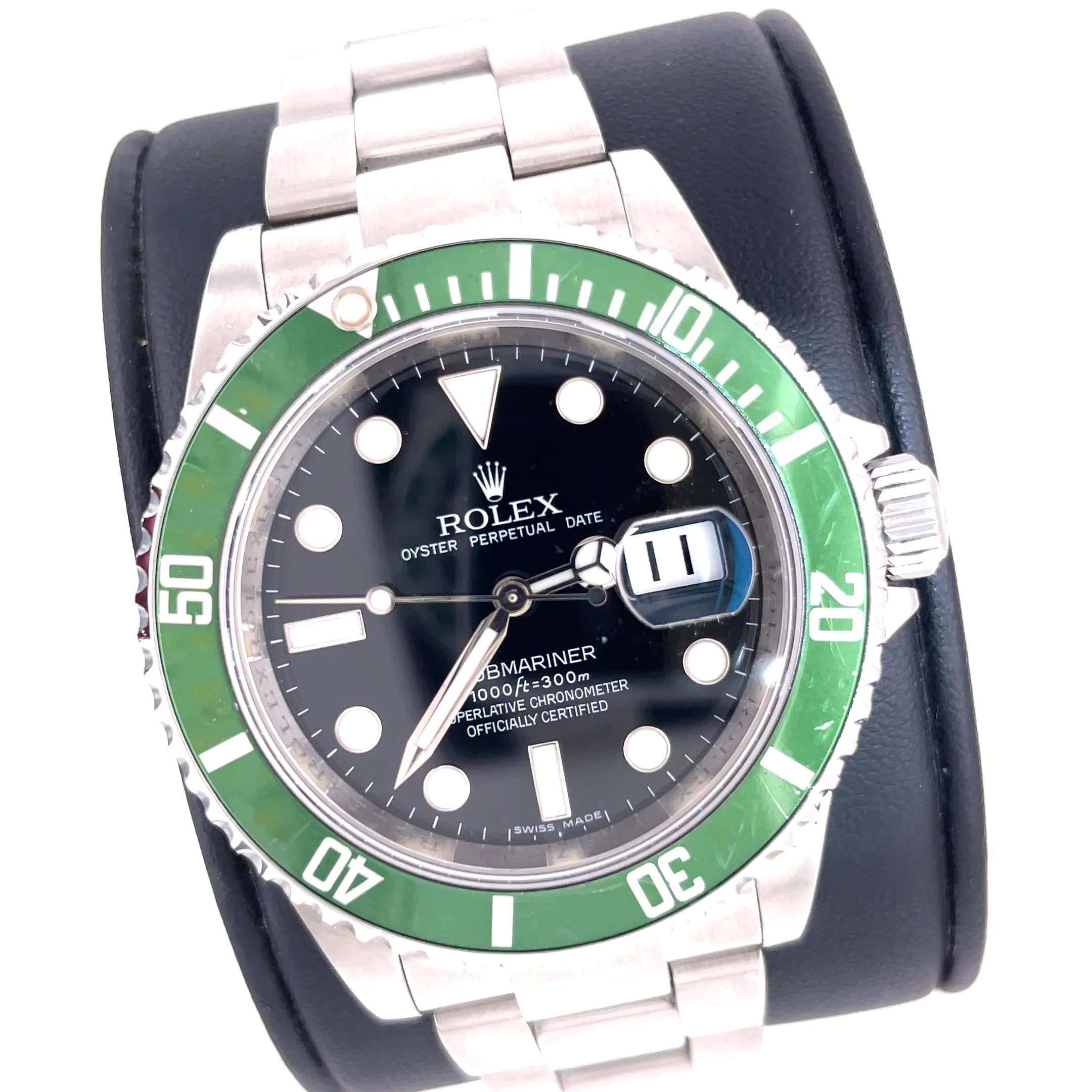 525-00289-Rolex-Submariner-16610LV-Kermit-40mm-Green-Bezel-Black-Dial-Watch-view-2.jpg