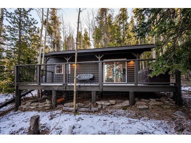 5 Charming Homes Small Enough for Leprechauns 