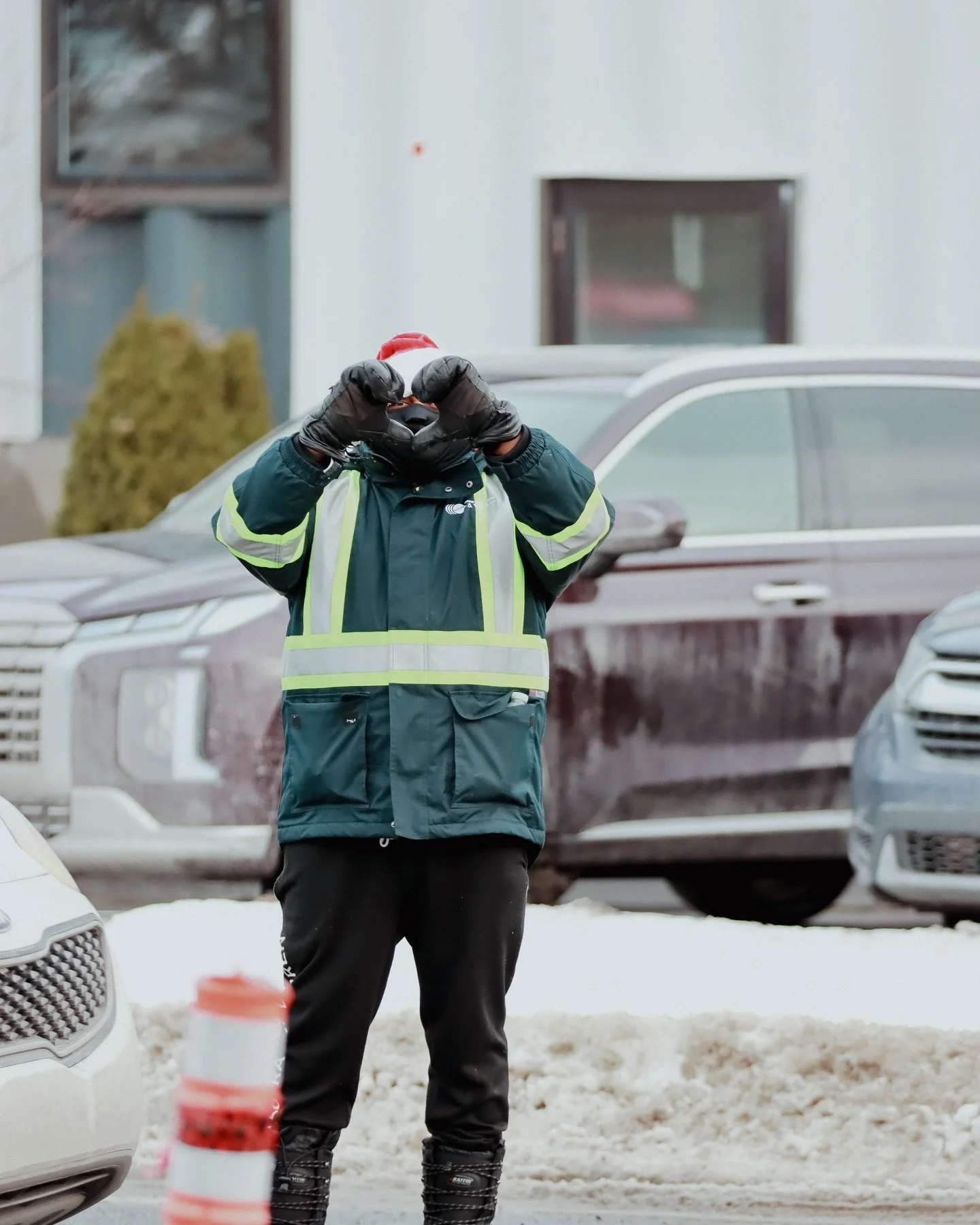 Distribution de paniers de No&euml;l 🎄
Quelle joie et quel immense privil&egrave;ge de servir notre communaut&eacute; et de r&eacute;pandre l&rsquo;amour de Christ, c&ocirc;te &agrave; c&ocirc;te avec Provisions Communautaires❤️
Chaque dinde, chaque